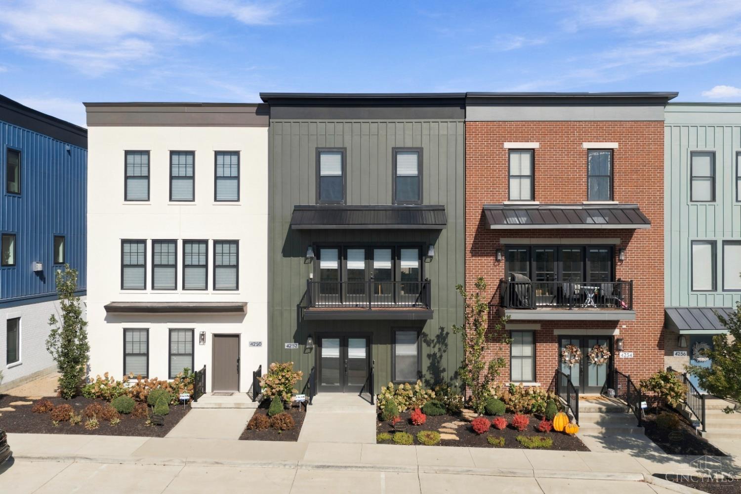 4252 Parkview Drive Unit: 1B