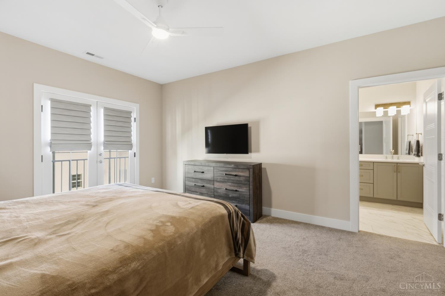 4252 Parkview Drive Unit: 1B