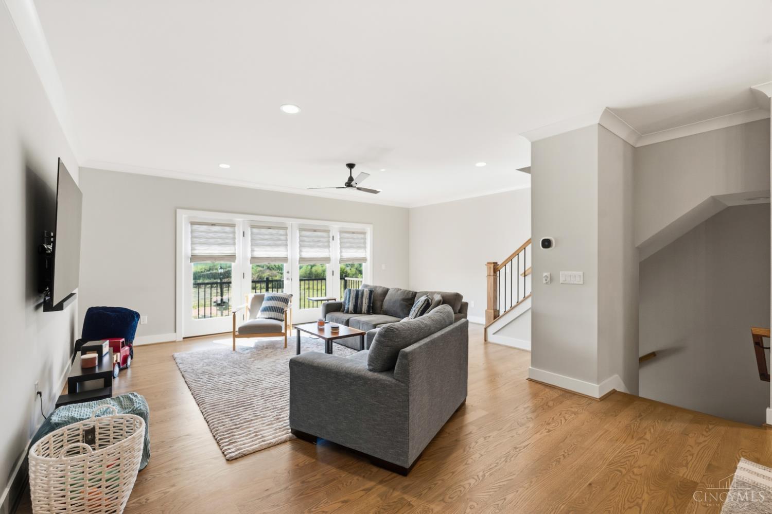 4252 Parkview Drive Unit: 1B