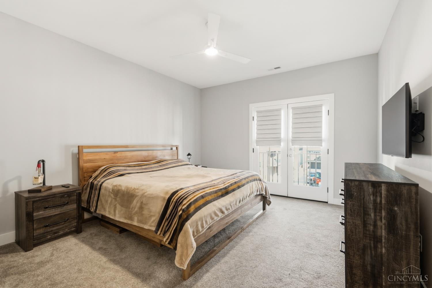 4252 Parkview Drive Unit: 1B