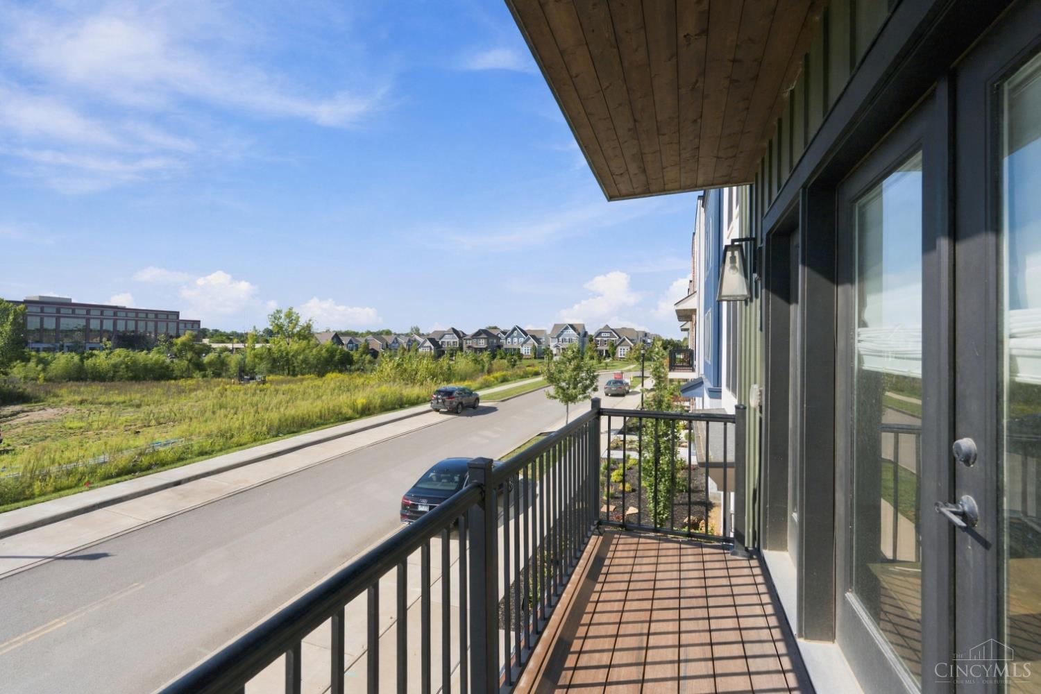 4252 Parkview Drive Unit: 1B