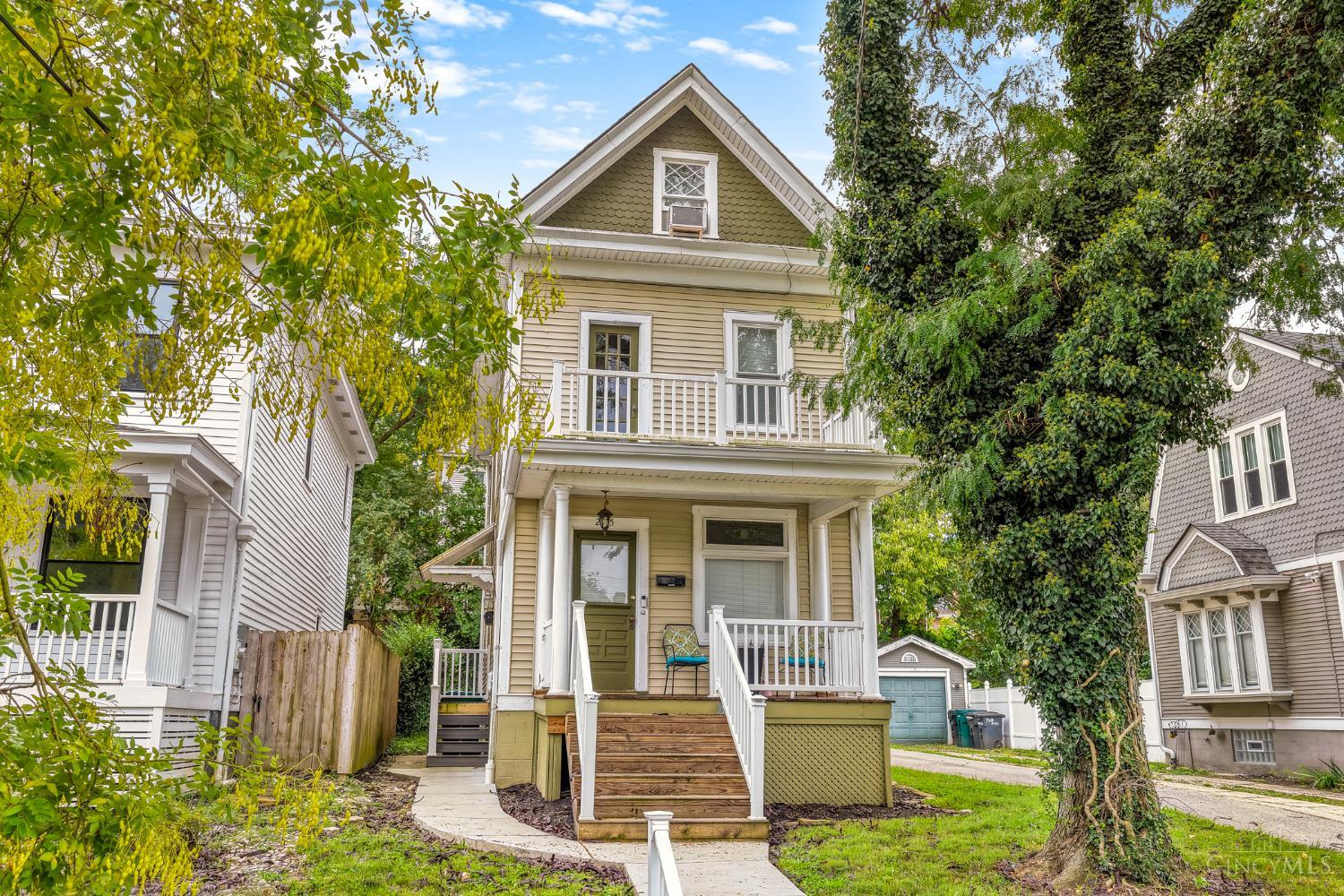 2715 Arbor Avenue
