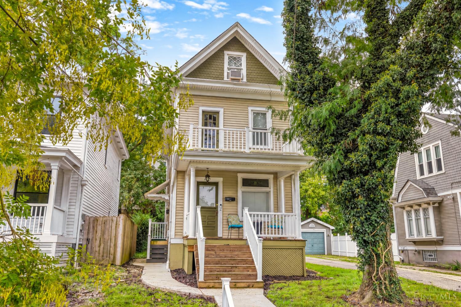 2715 Arbor Avenue