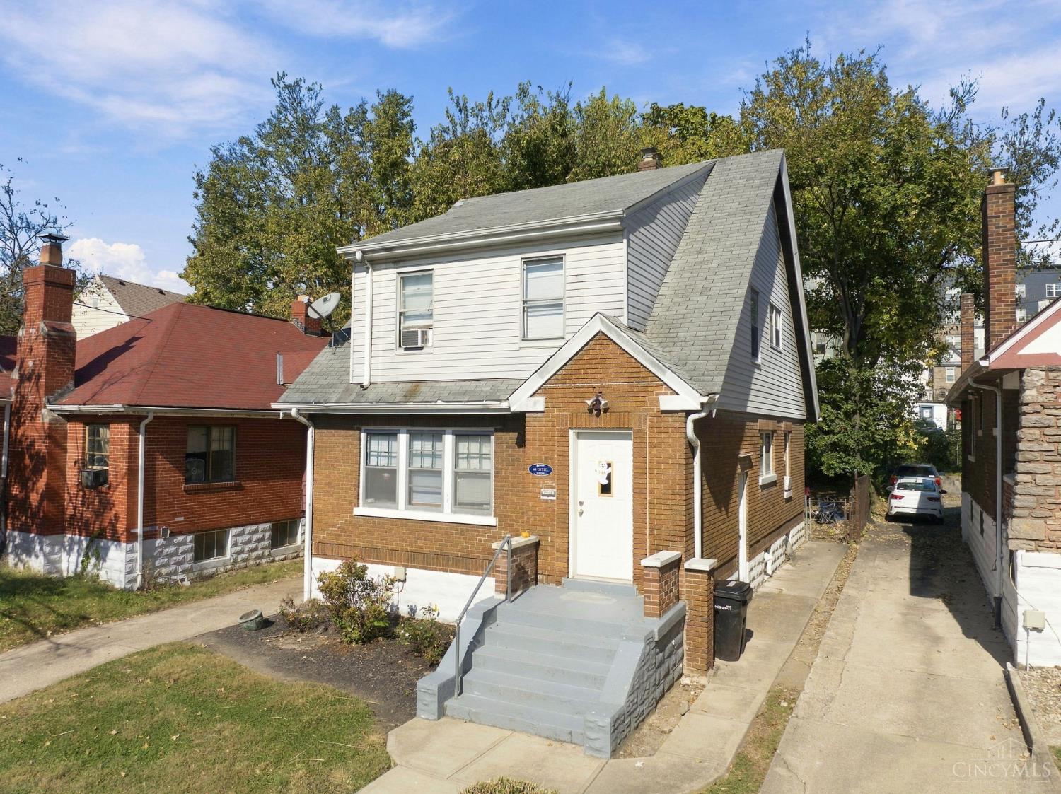 136 Detzel Place