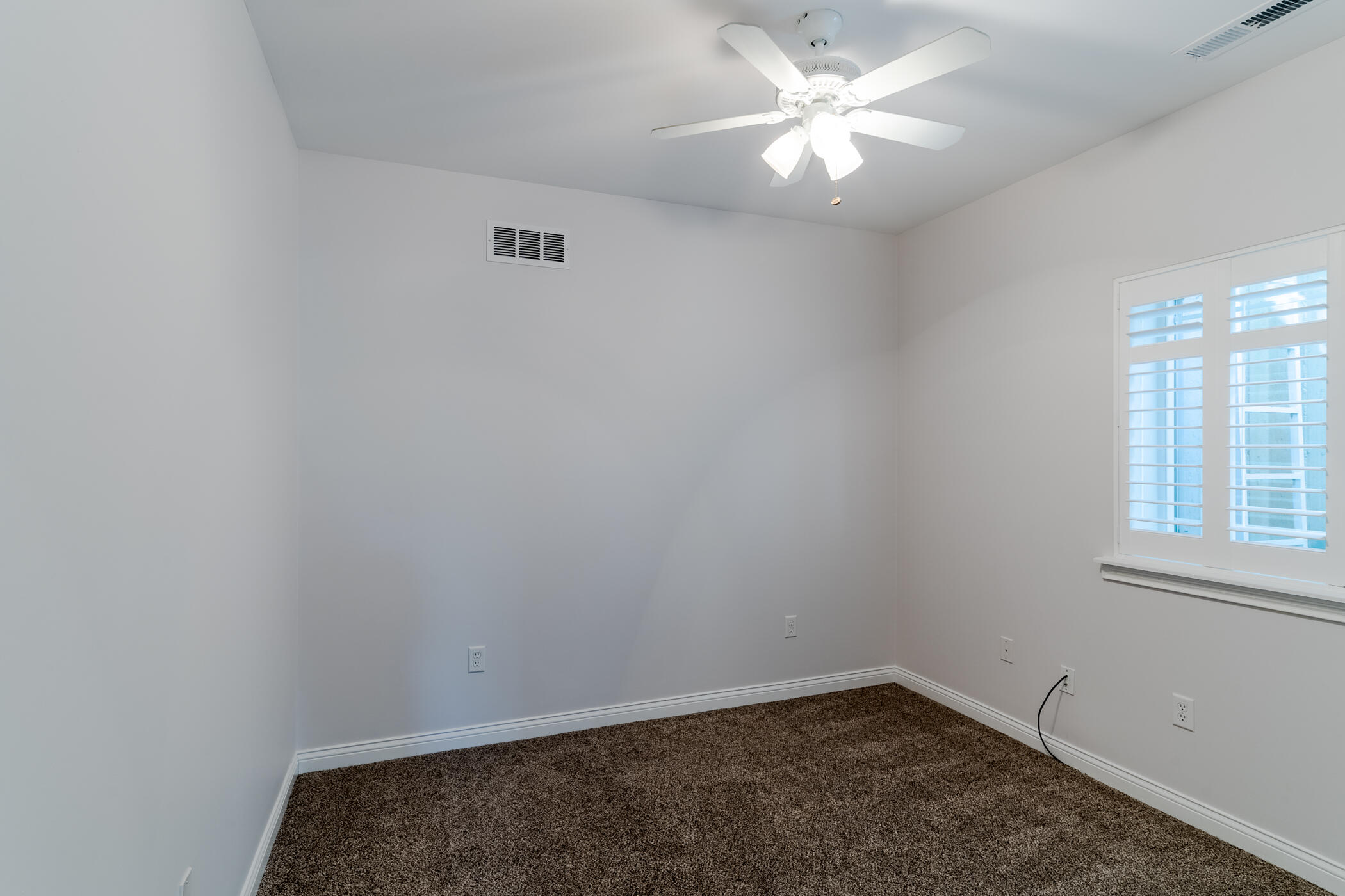 422 Riverpointe Drive, 2