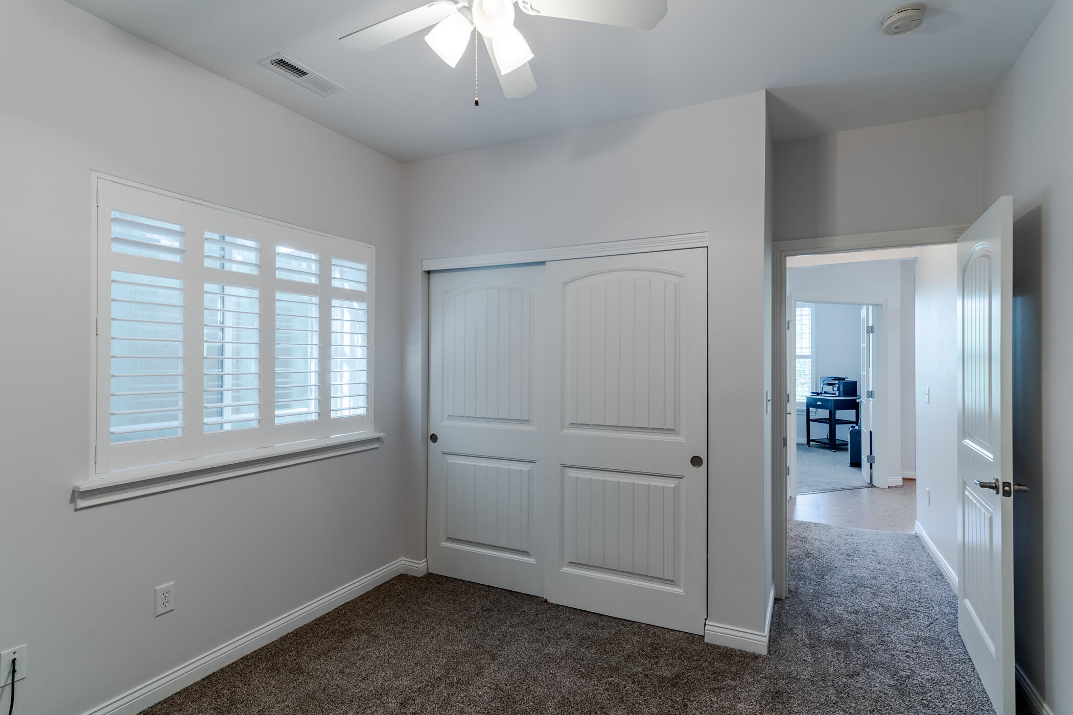 422 Riverpointe Drive, 2