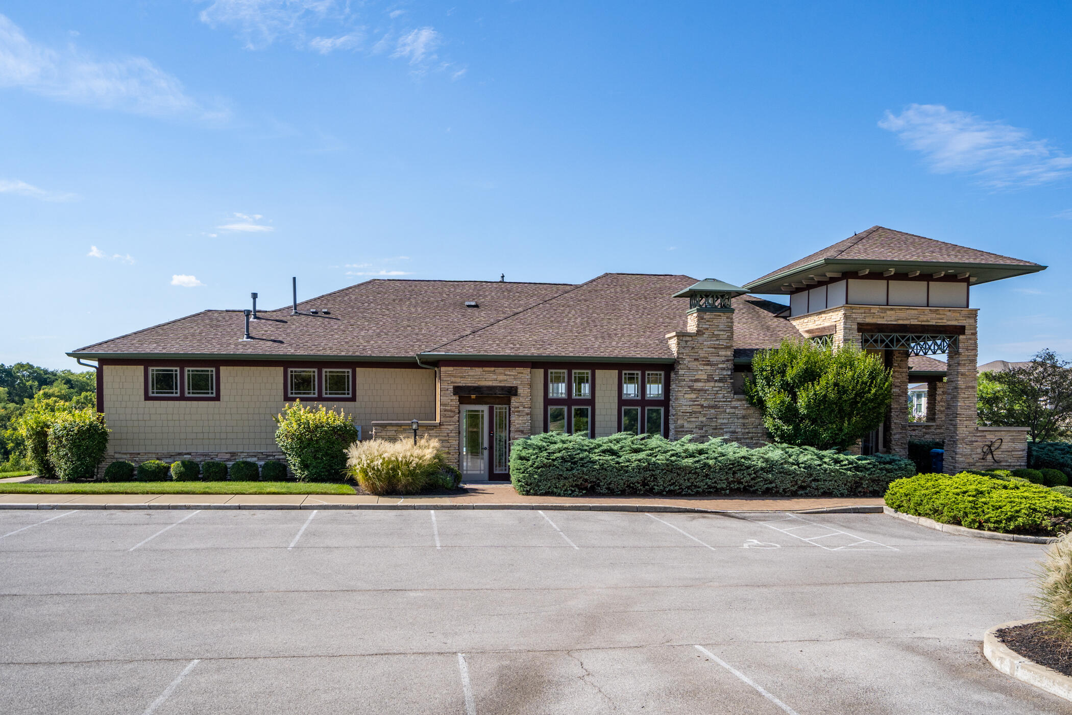 422 Riverpointe Drive, 2