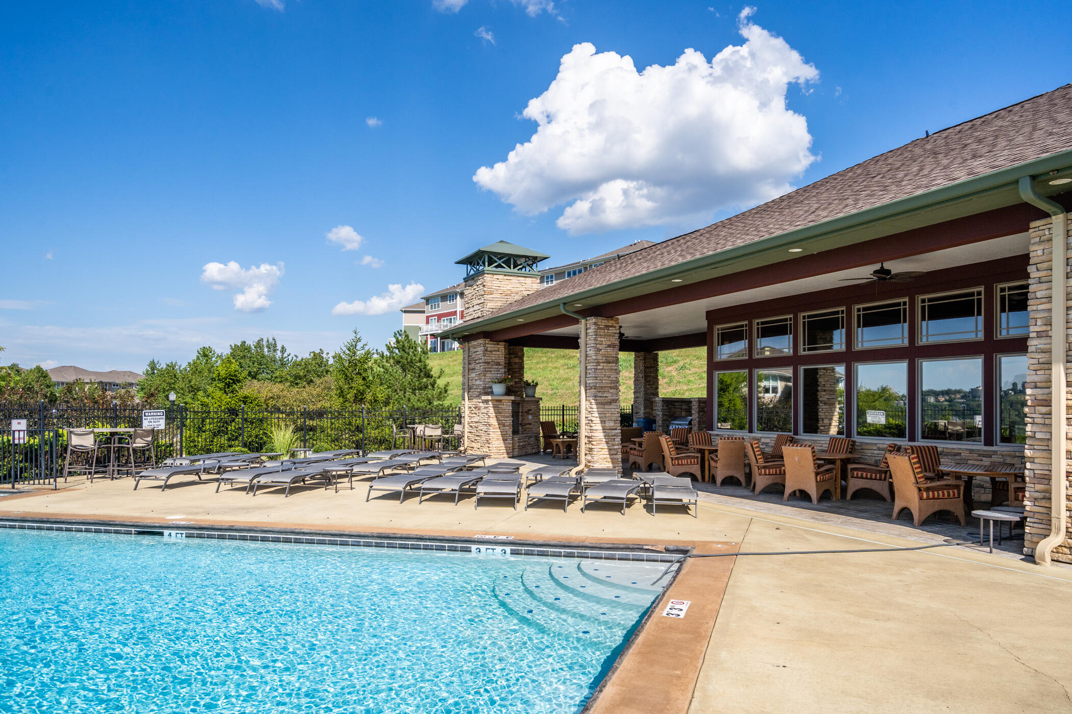 422 Riverpointe Drive, 2