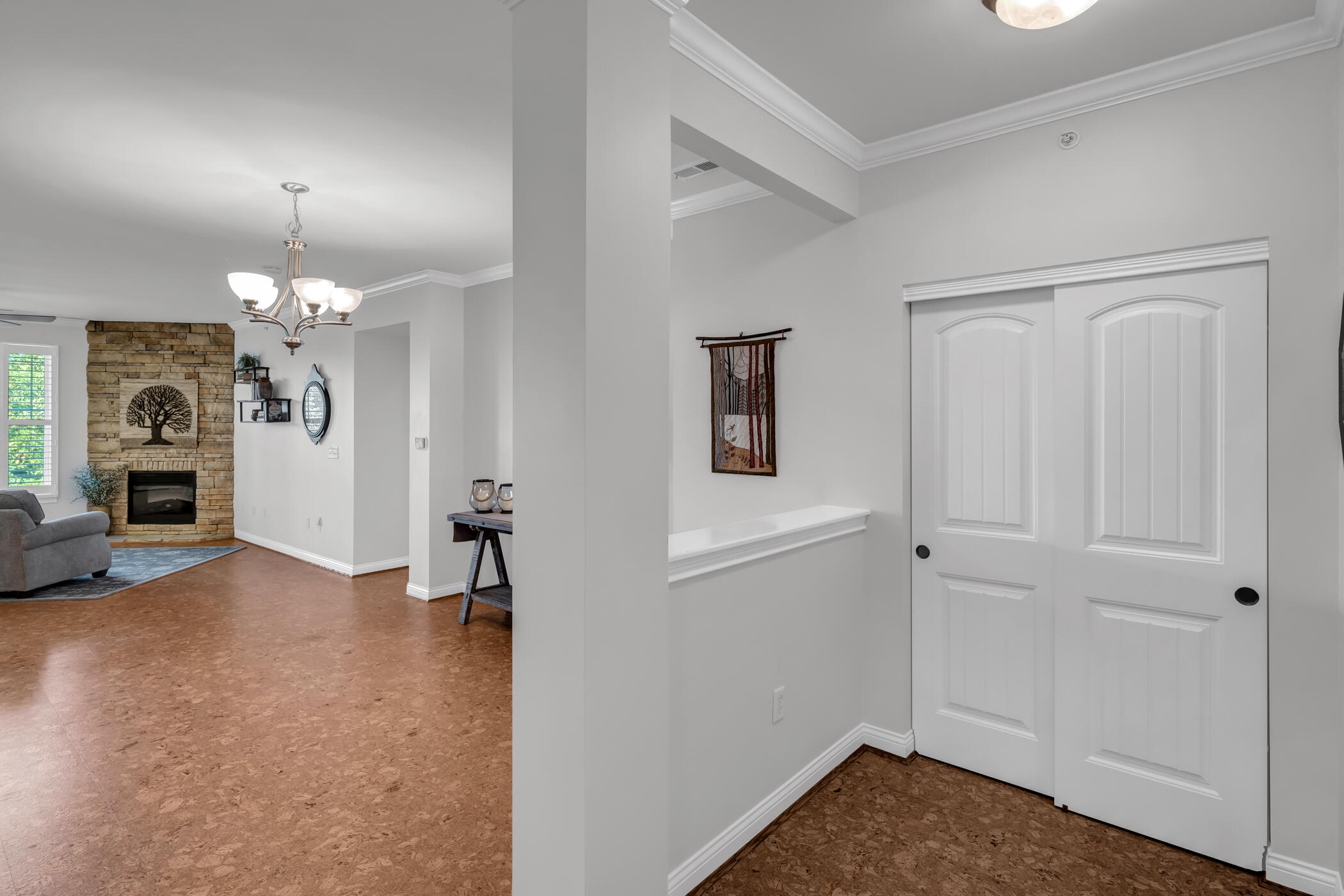 422 Riverpointe Drive, 2