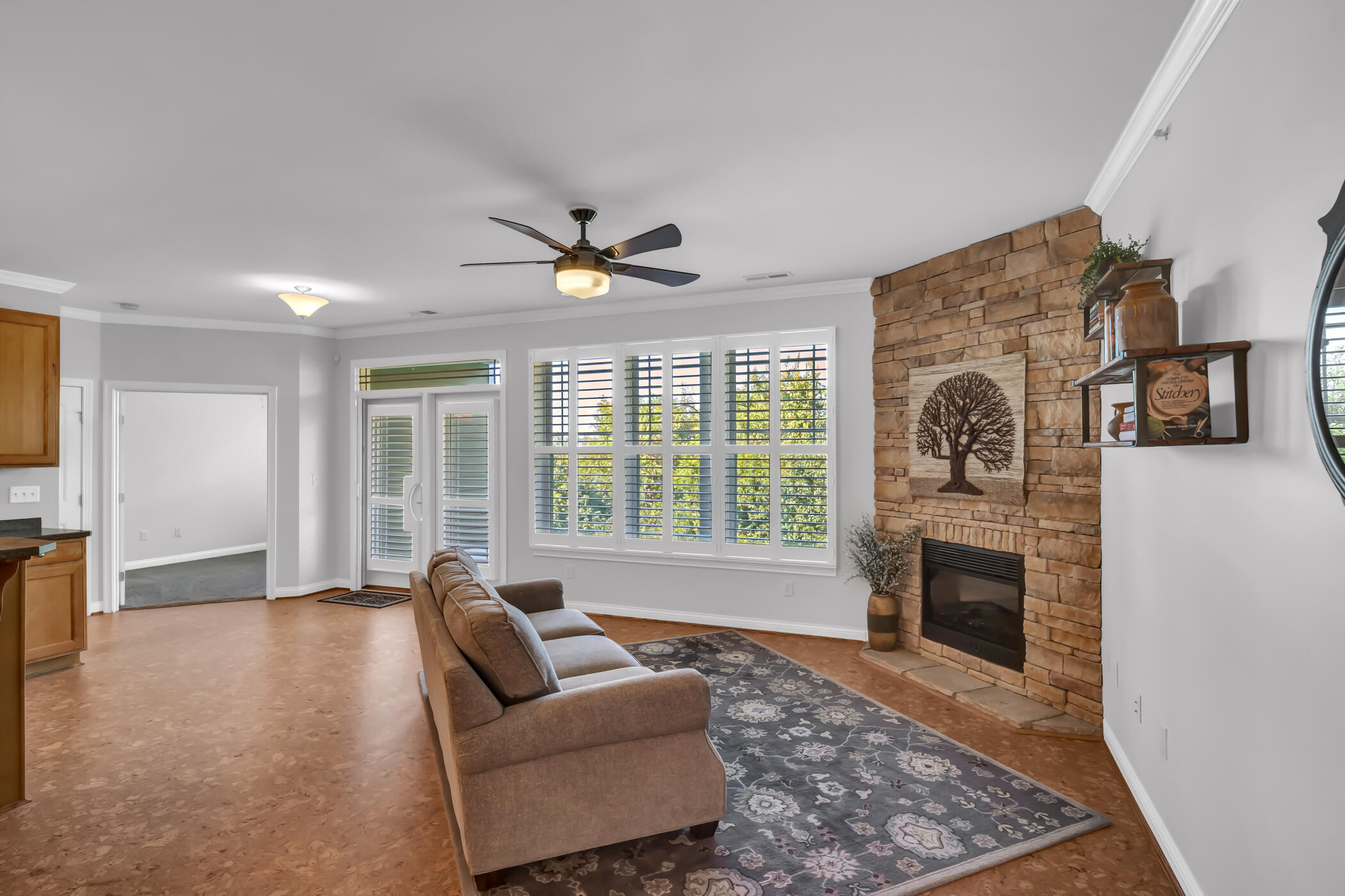 422 Riverpointe Drive, 2