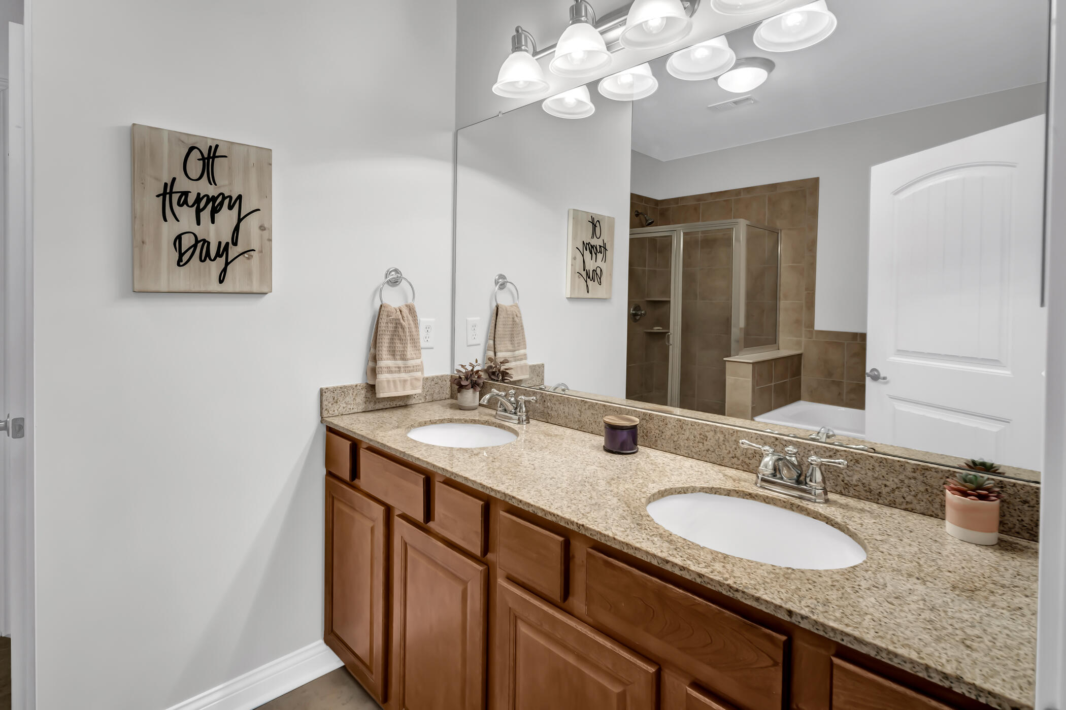 422 Riverpointe Drive, 2