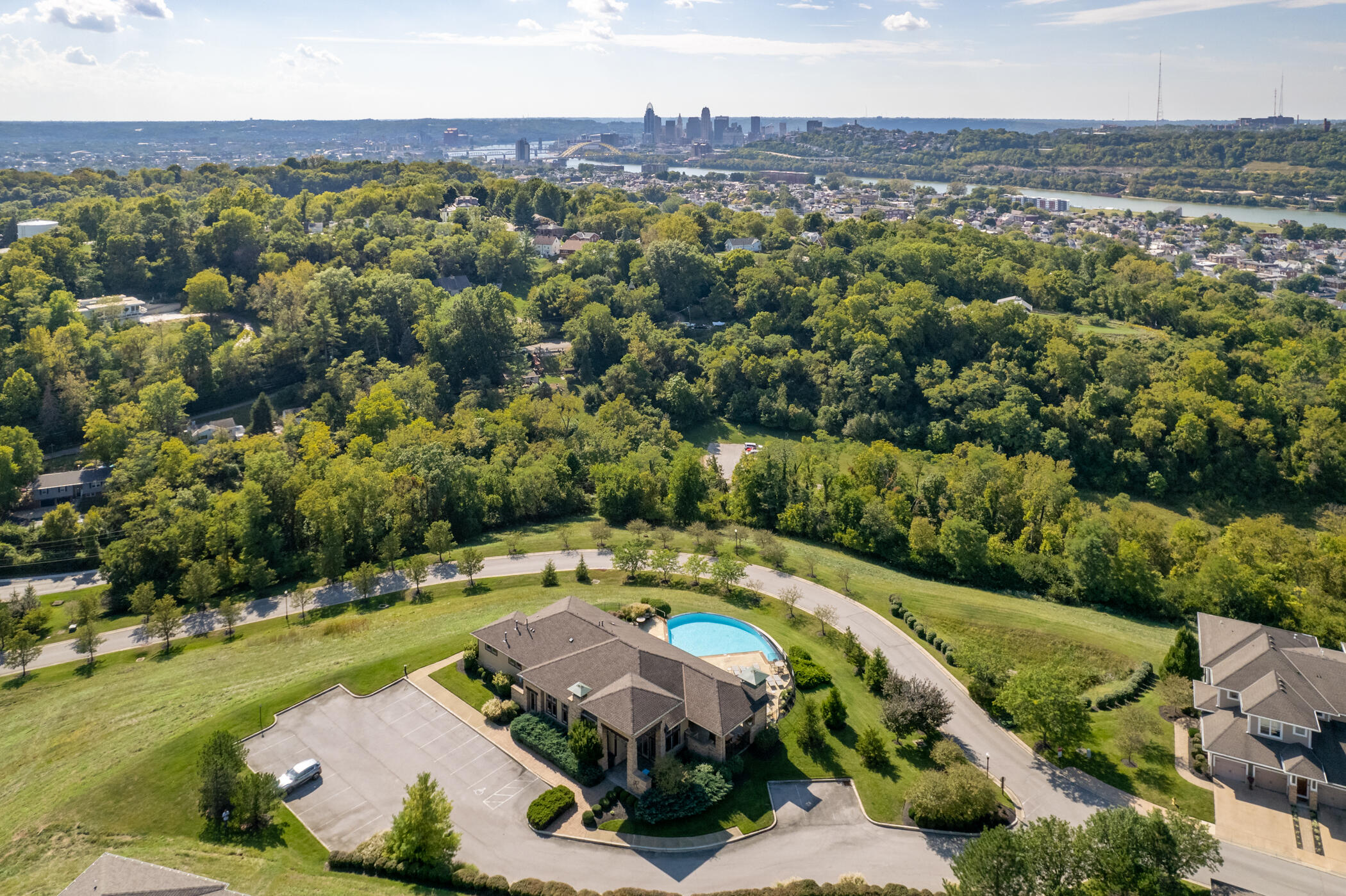 422 Riverpointe Drive, 2