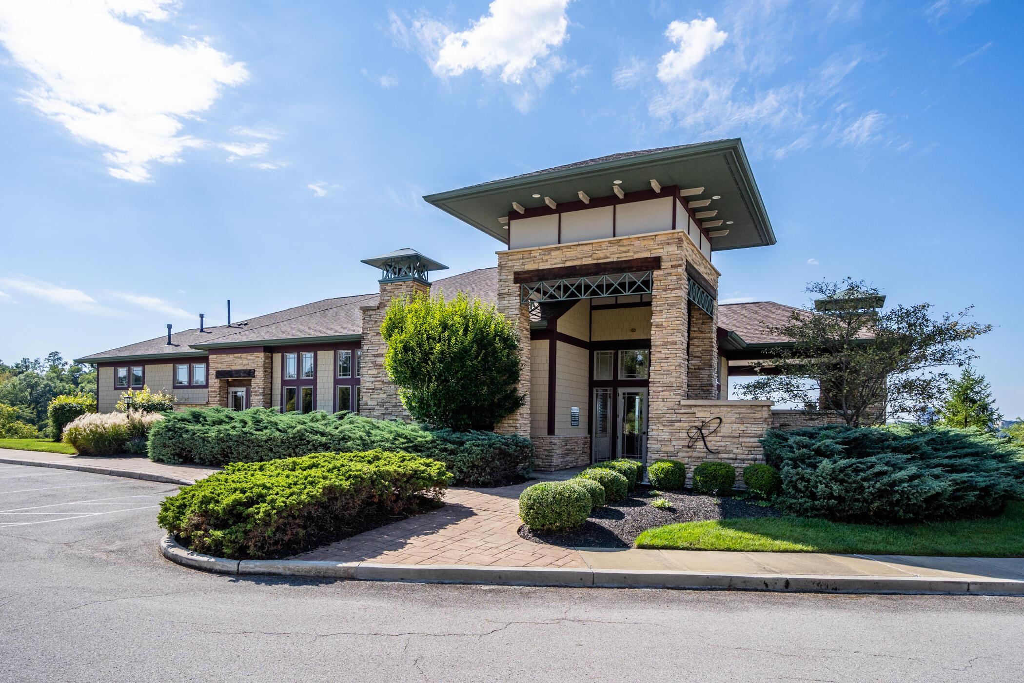 422 Riverpointe Drive, 2