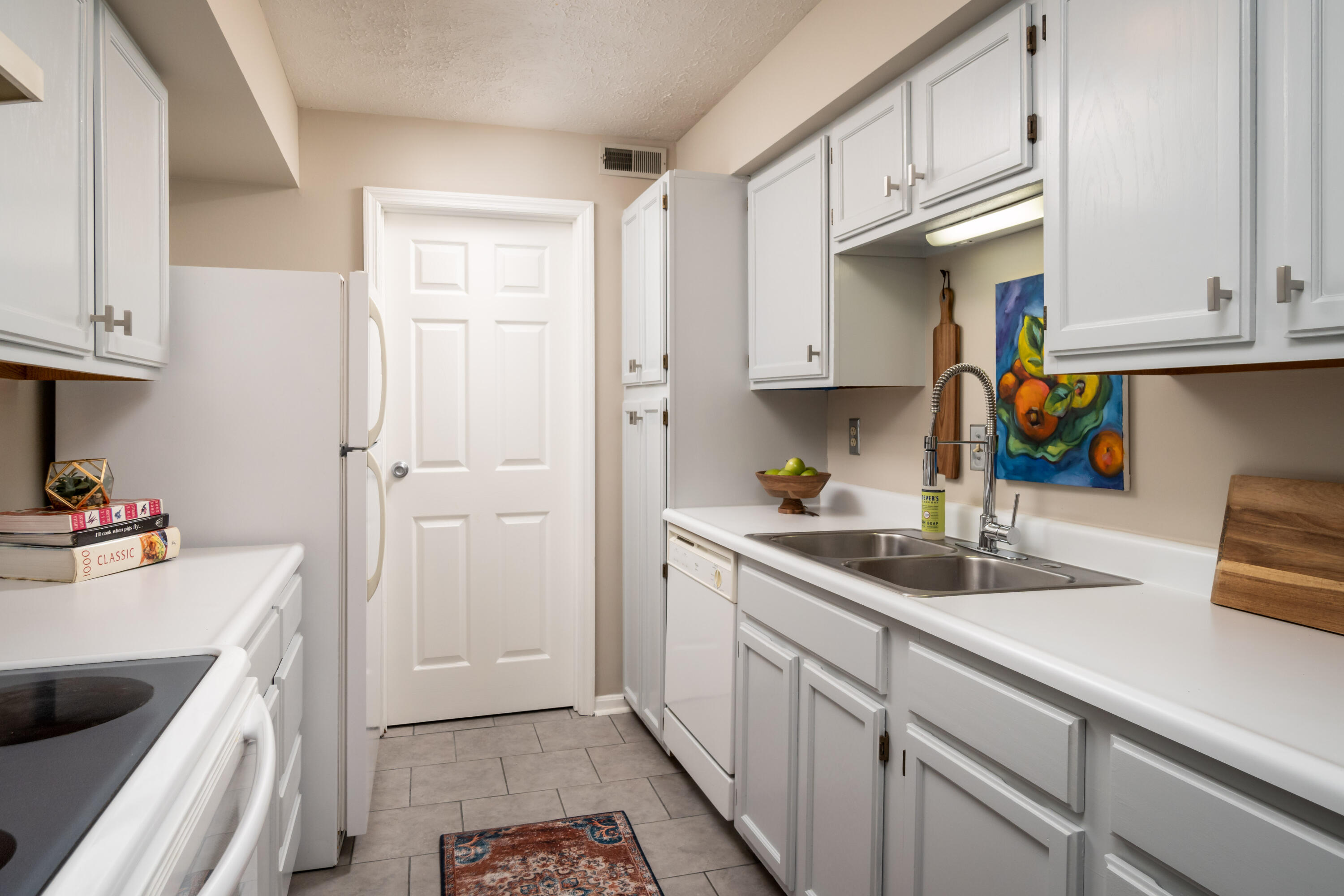 170 Bellepointe Commons