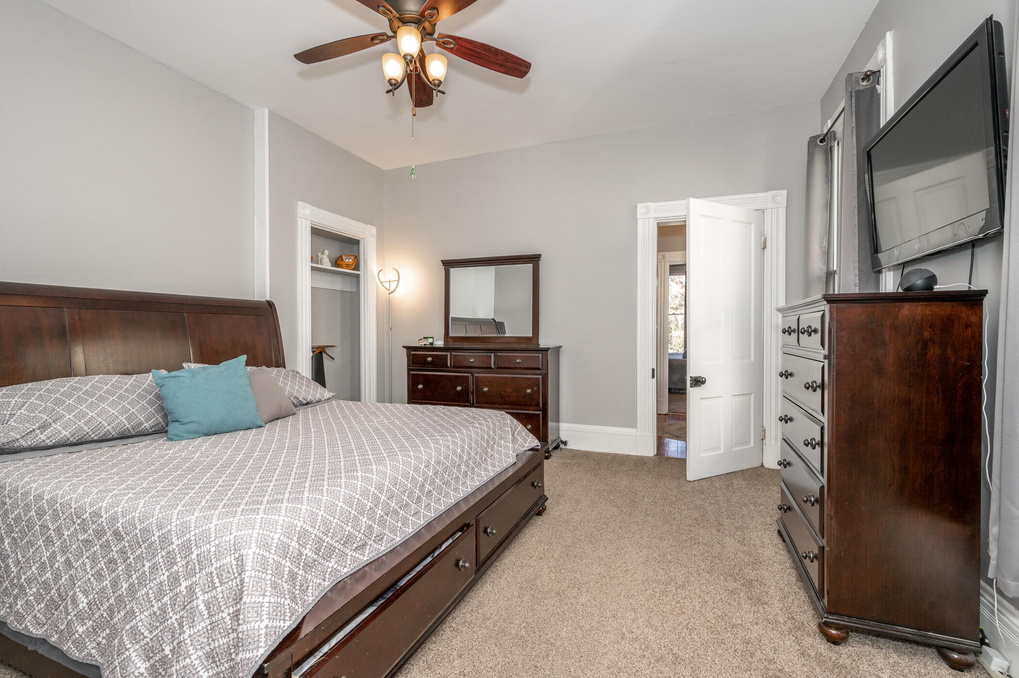 532 Lexington Avenue