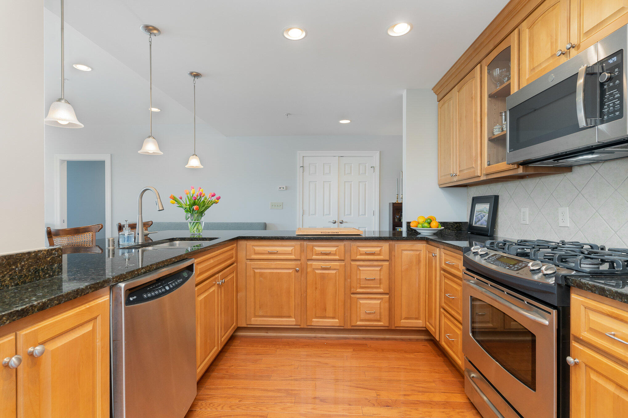 101 Harbor Greene Drive, W505