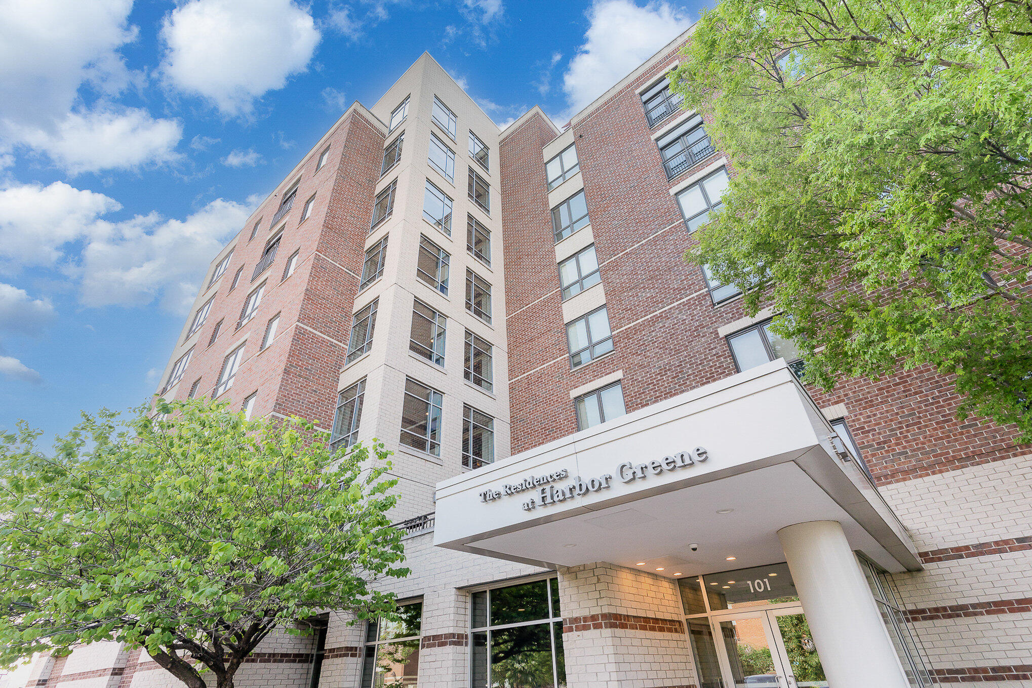 101 Harbor Greene Drive, W505