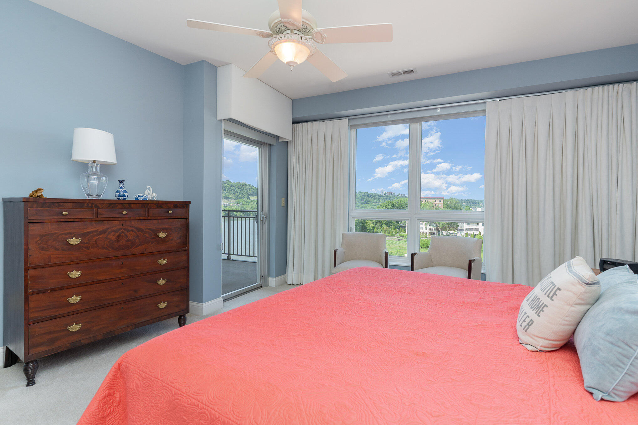 101 Harbor Greene Drive, W505