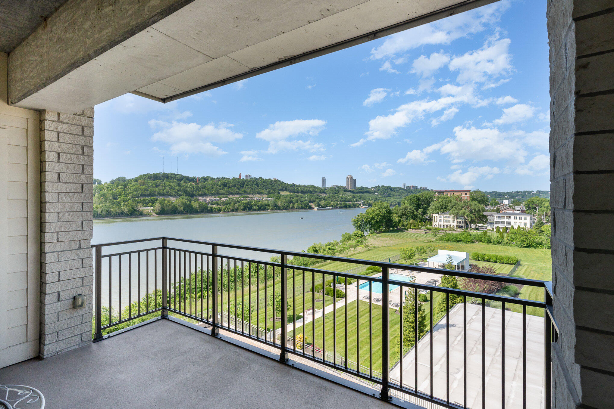 101 Harbor Greene Drive, W505