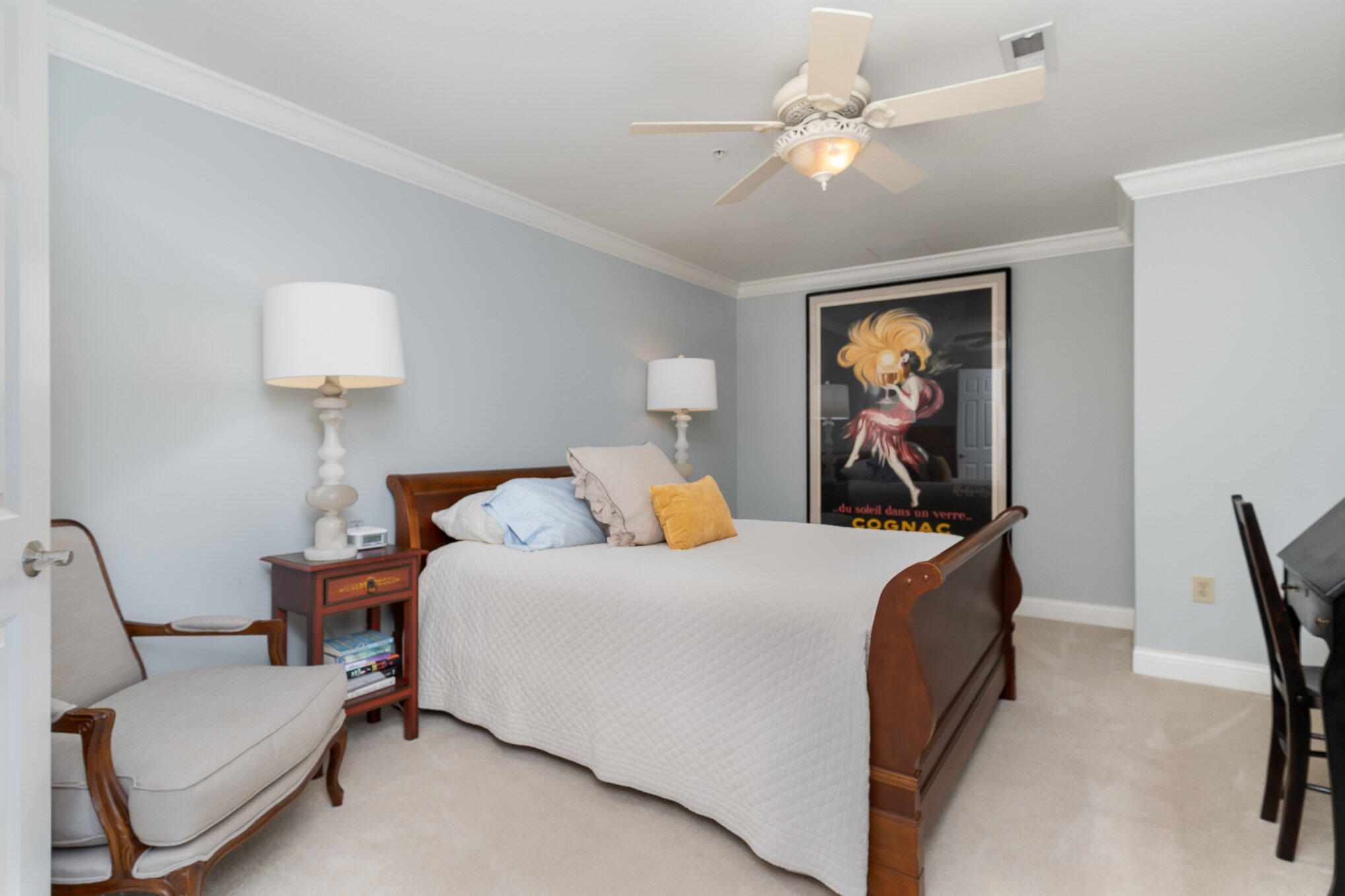 101 Harbor Greene Drive, W505