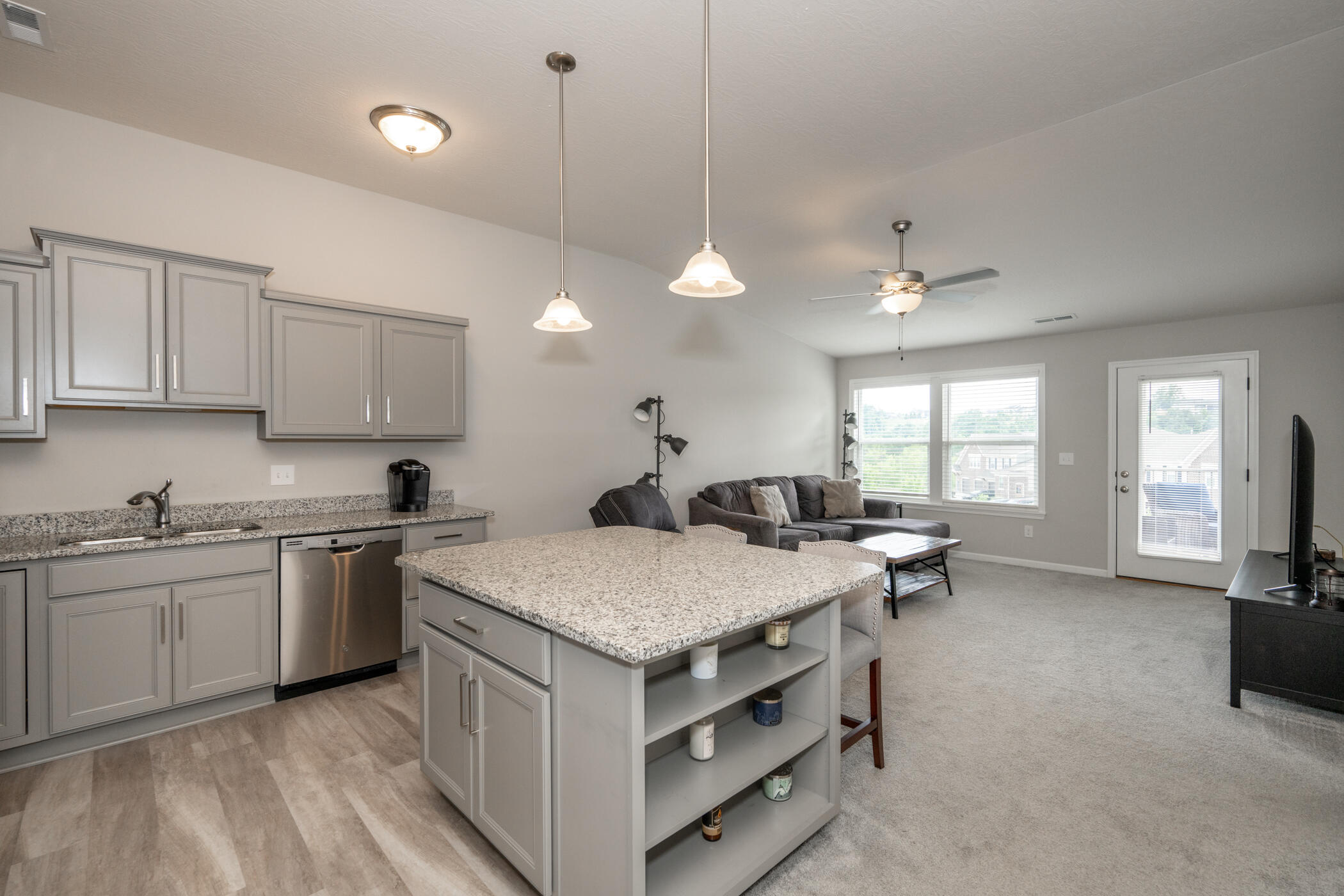 7408 Ravens Run, 18-303