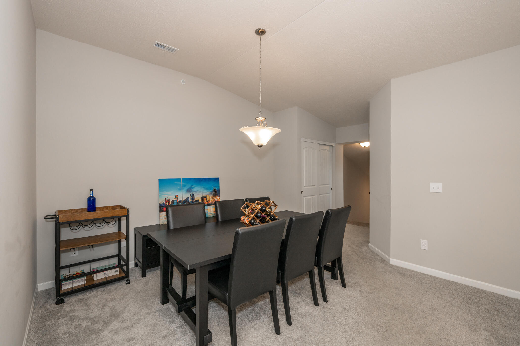 7408 Ravens Run, 18-303