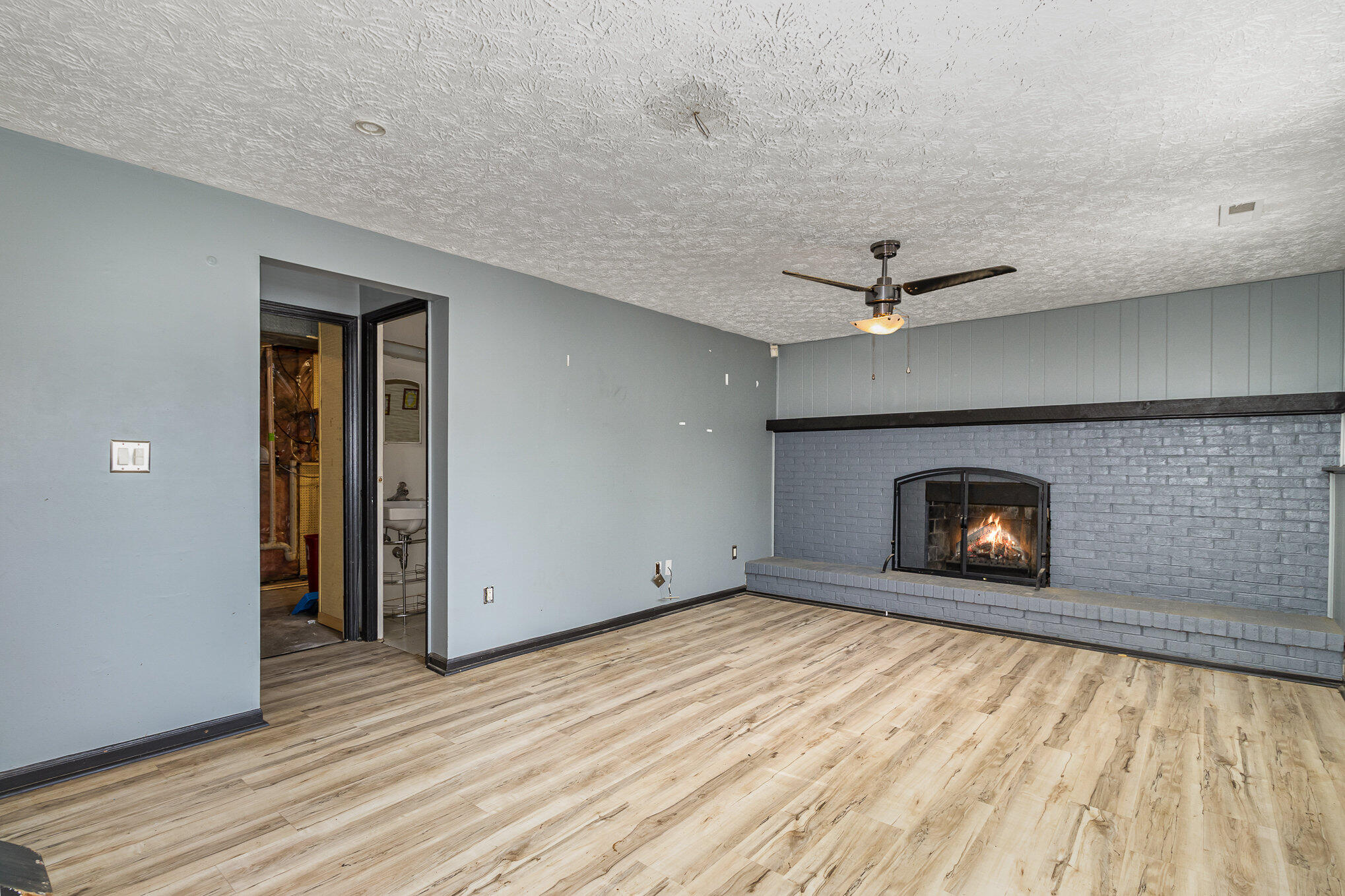 6384 Briargate Drive