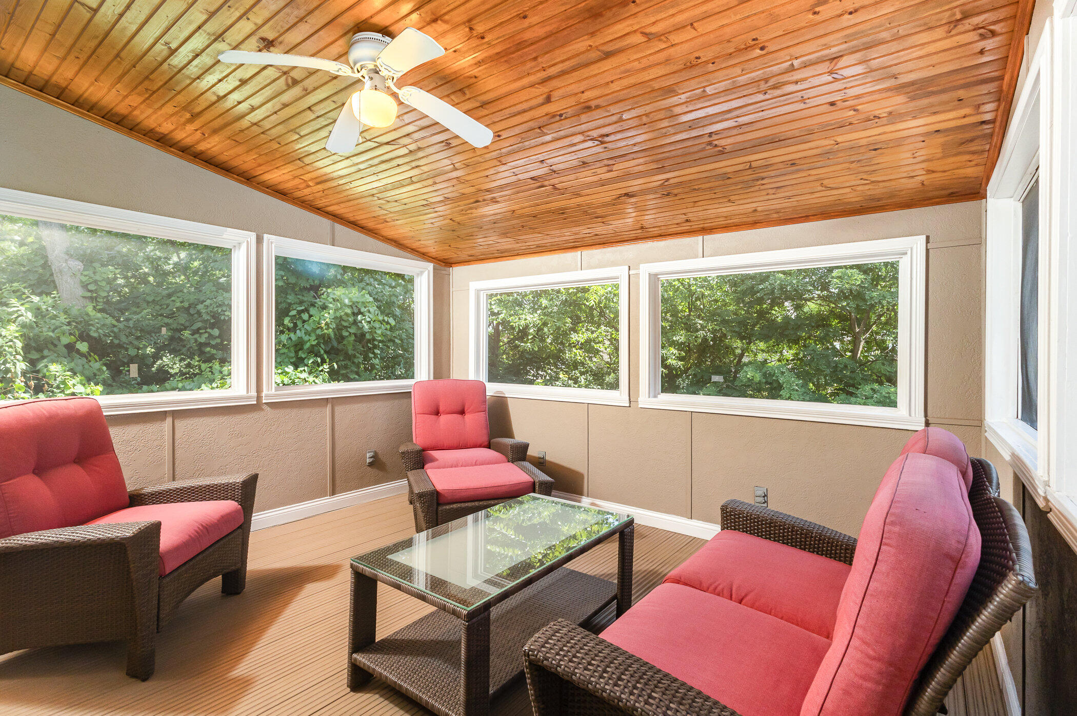 2215 Scheper Court