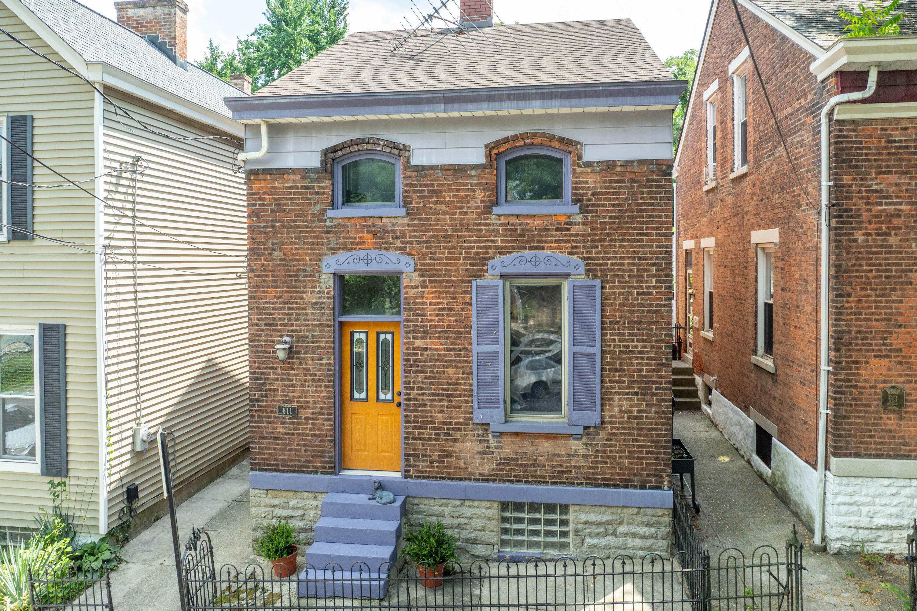 611 Watkins Street