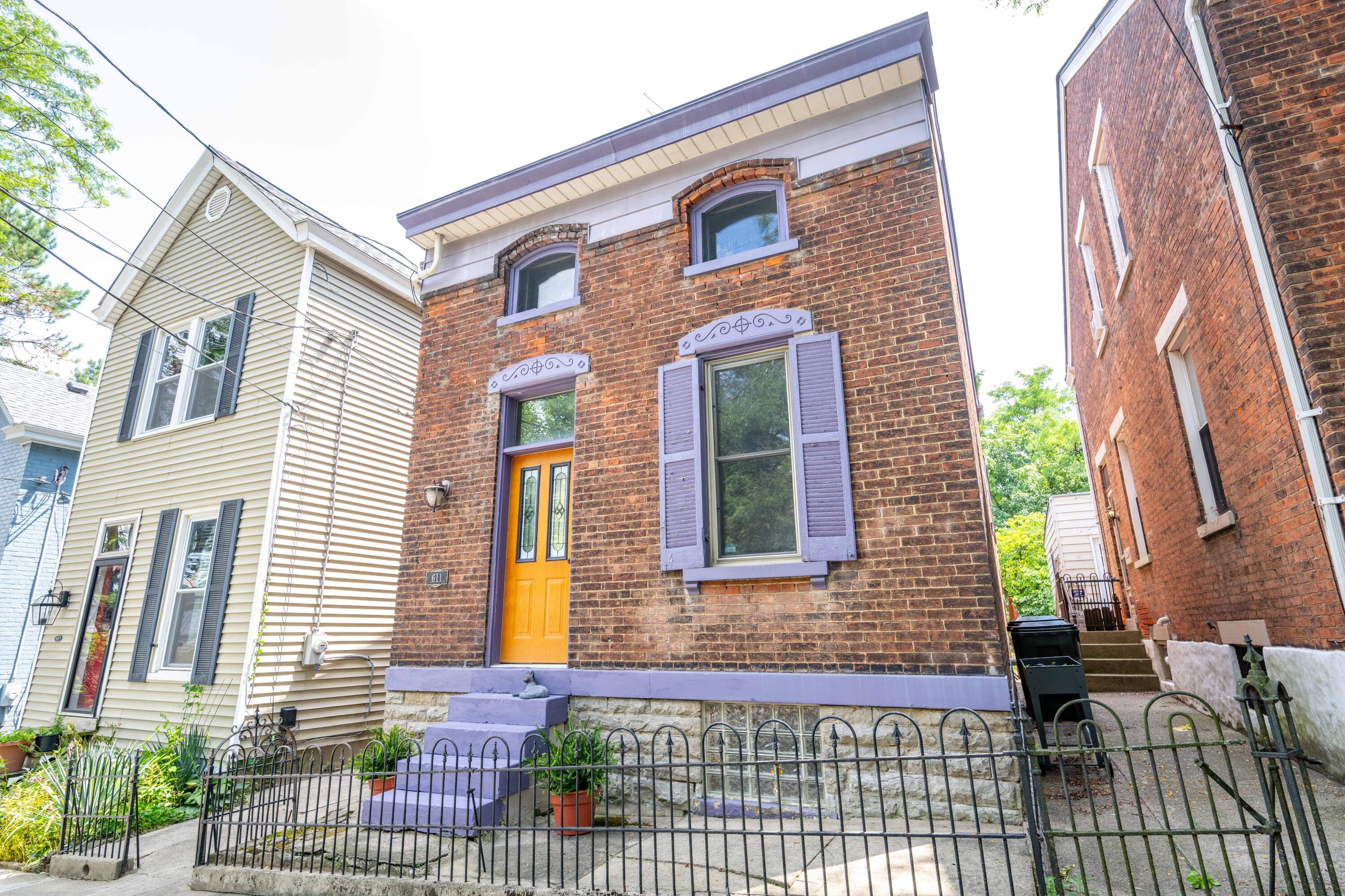 611 Watkins Street