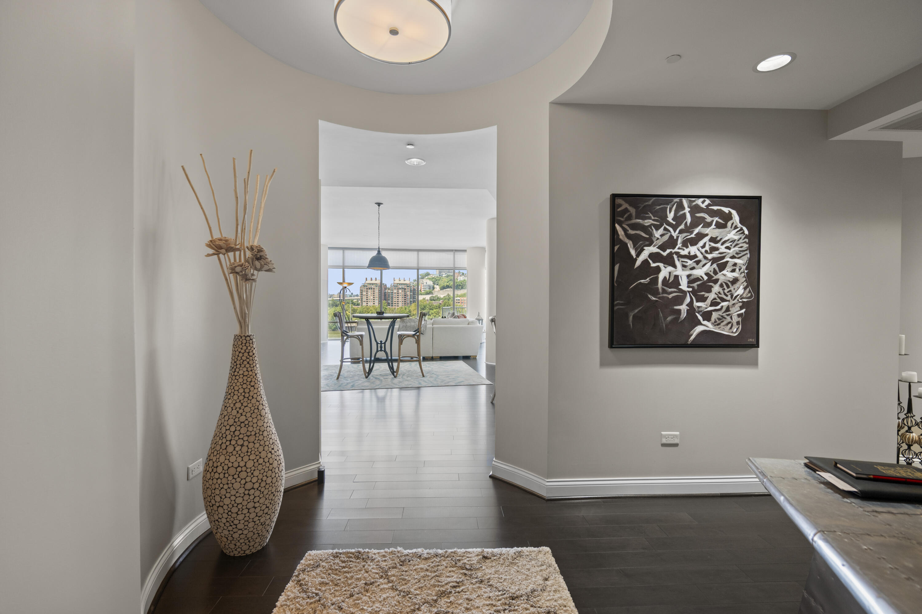 400 Riverboat Row, 603