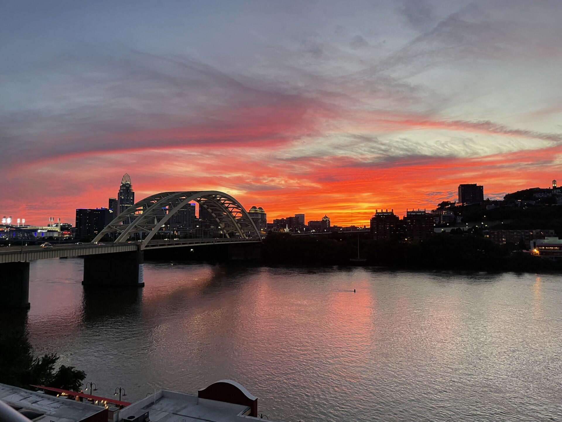 400 Riverboat Row, 603