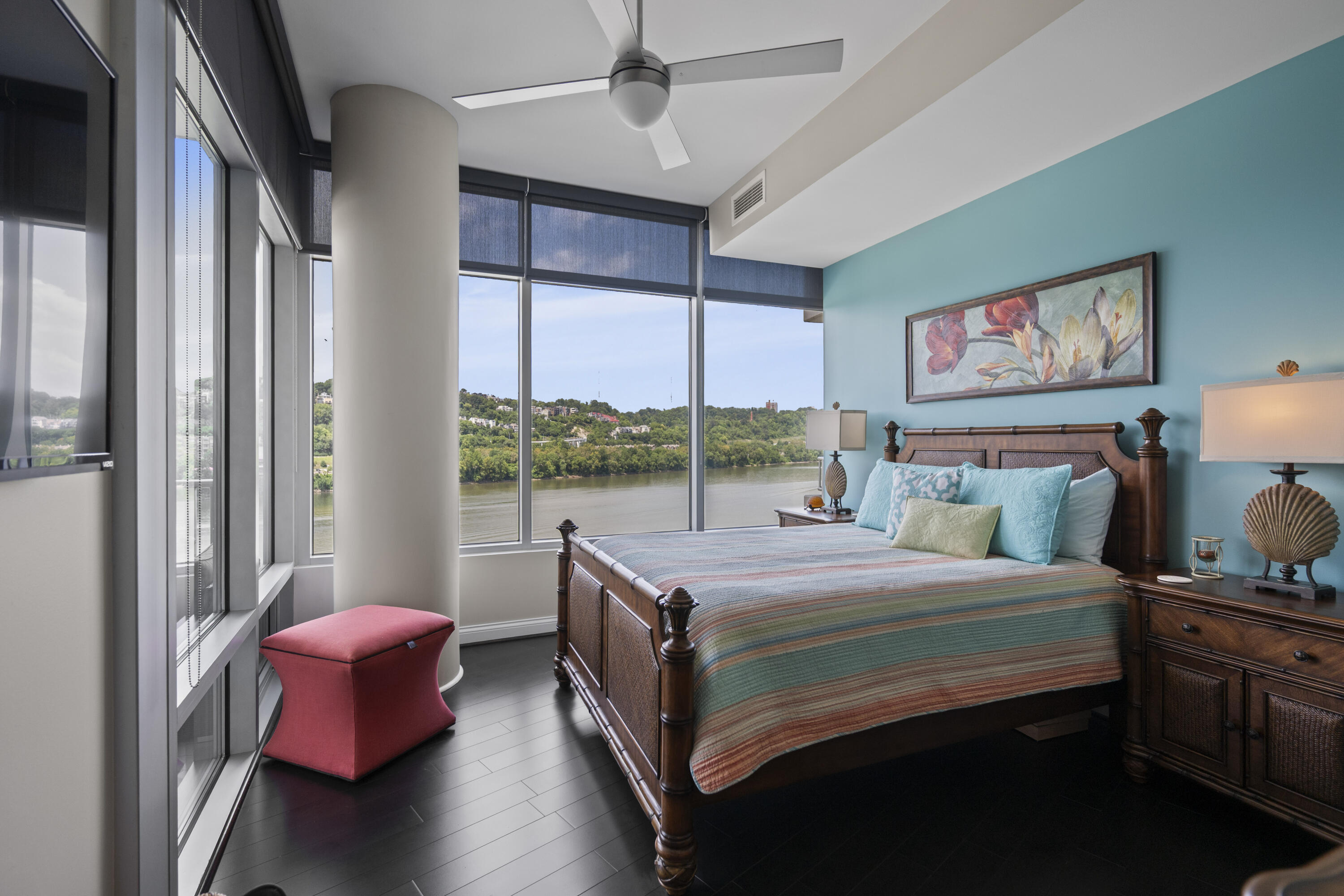 400 Riverboat Row, 603