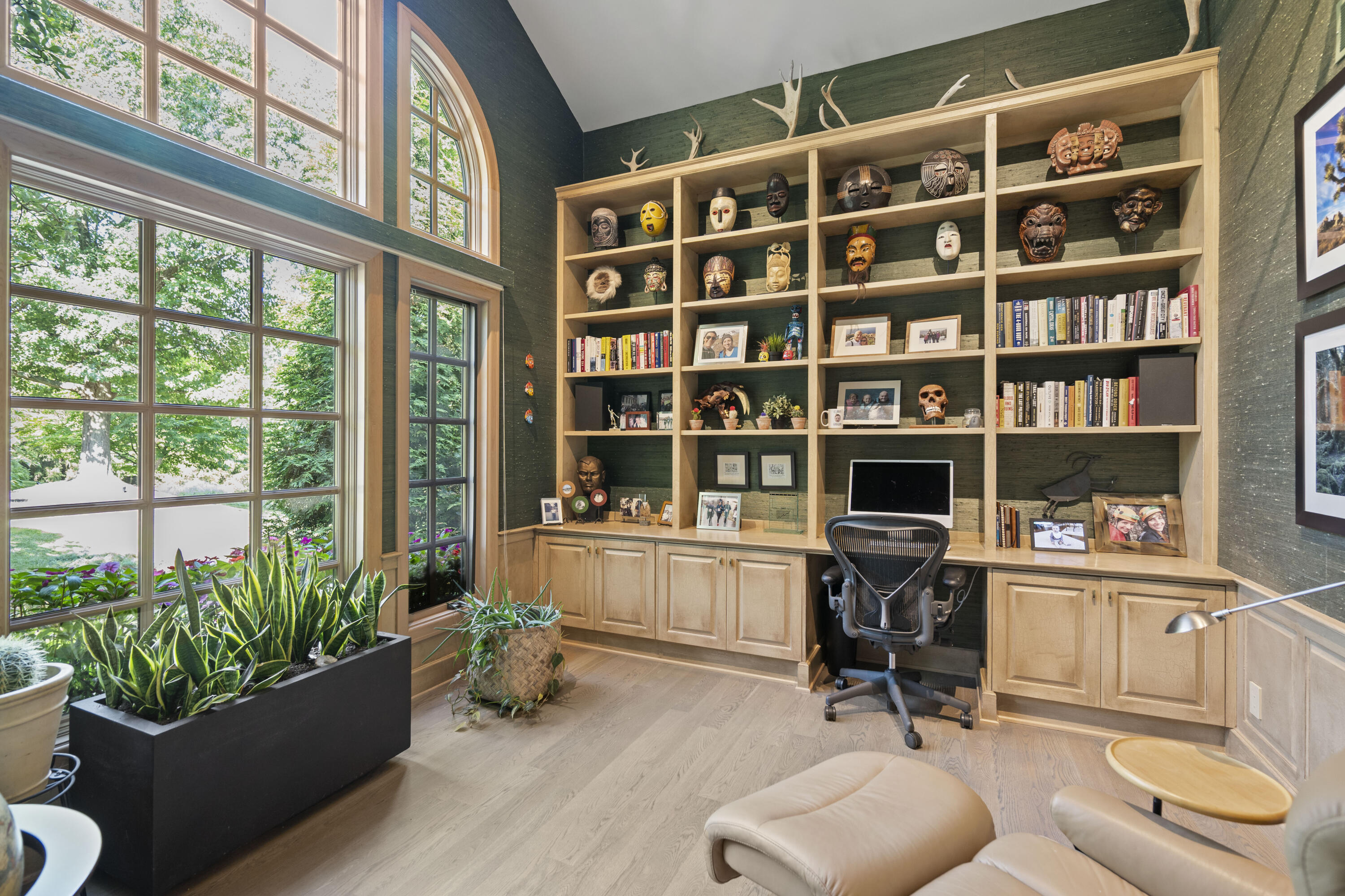 1960 Edenderry Drive