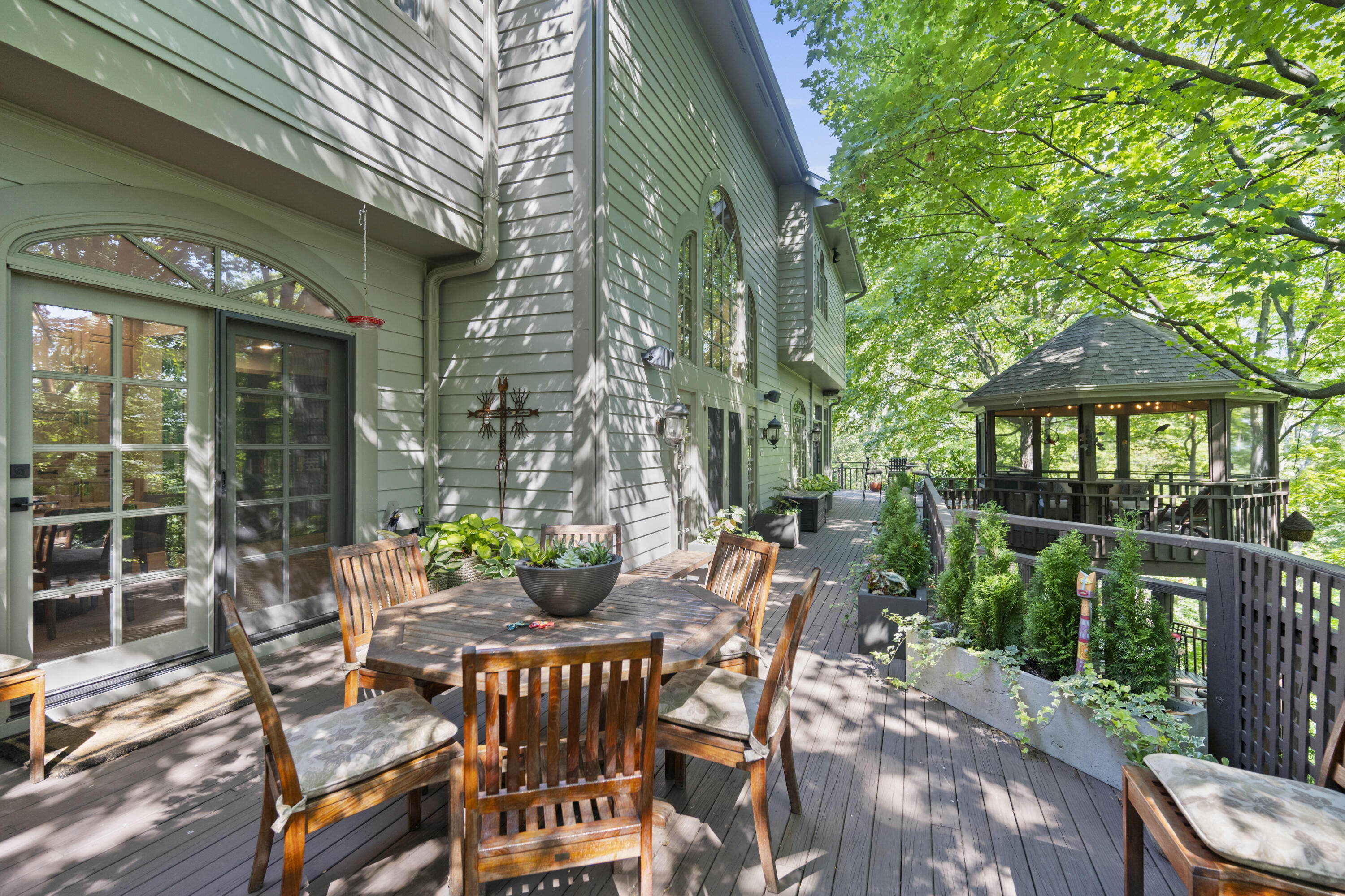 1960 Edenderry Drive