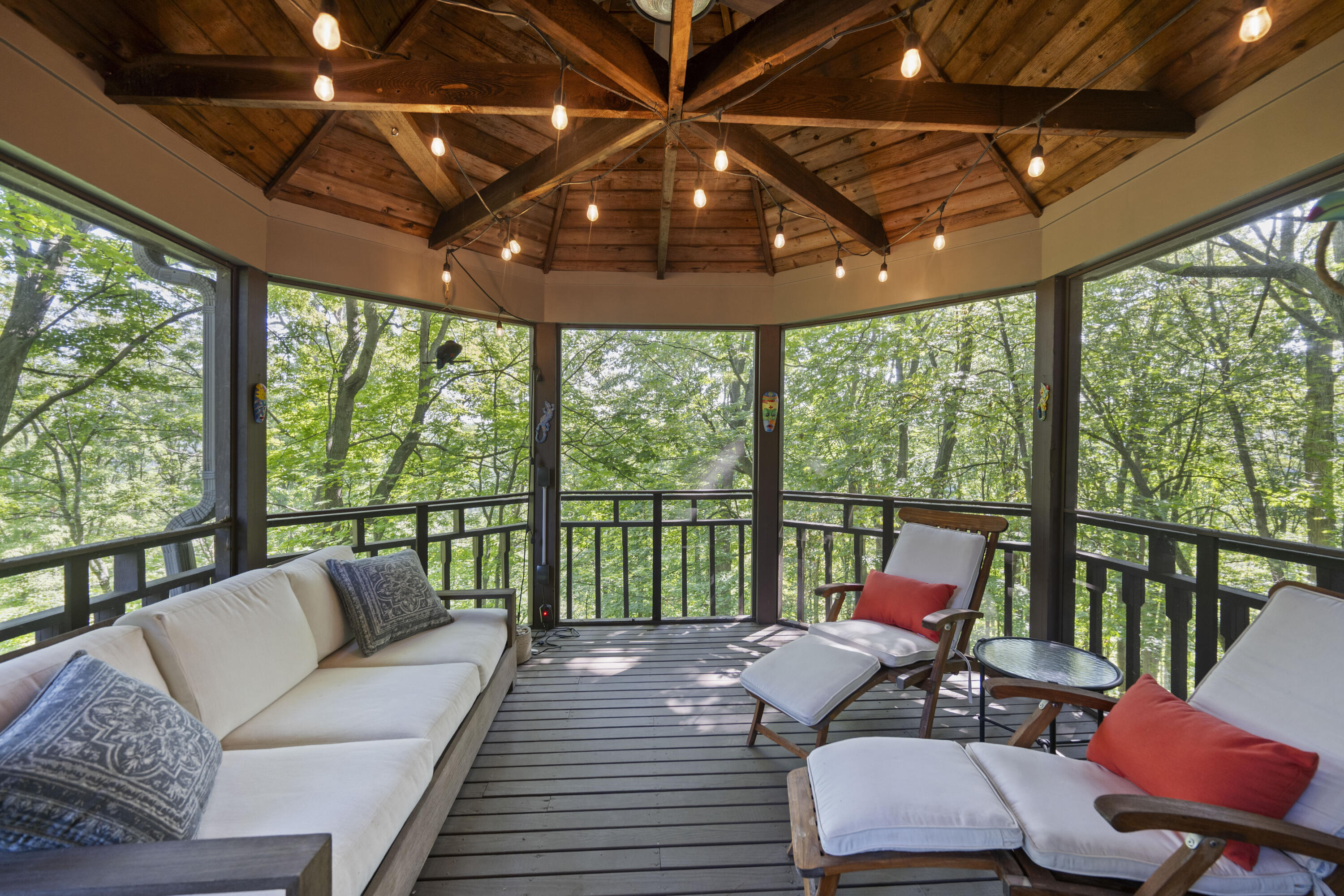 1960 Edenderry Drive