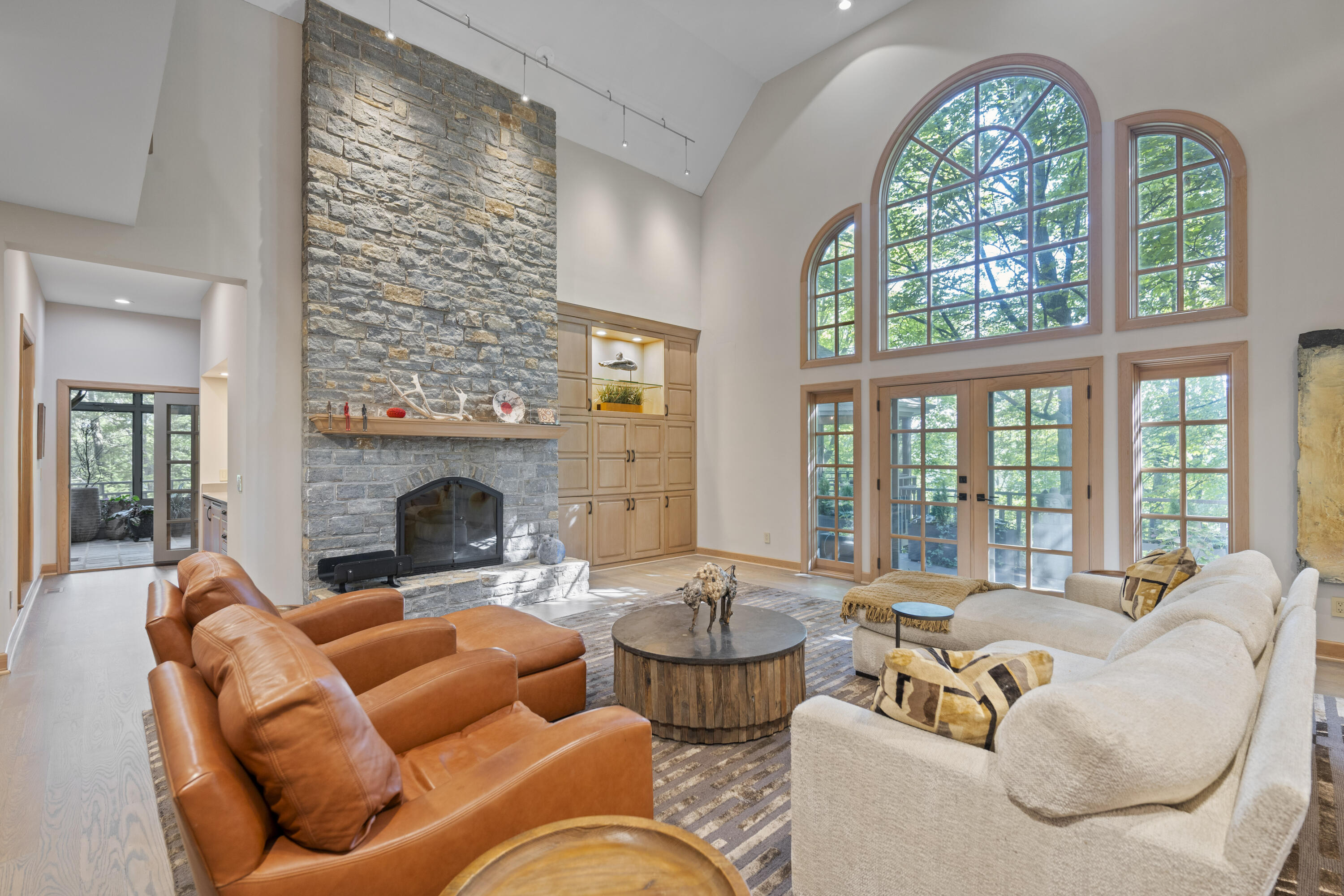 1960 Edenderry Drive