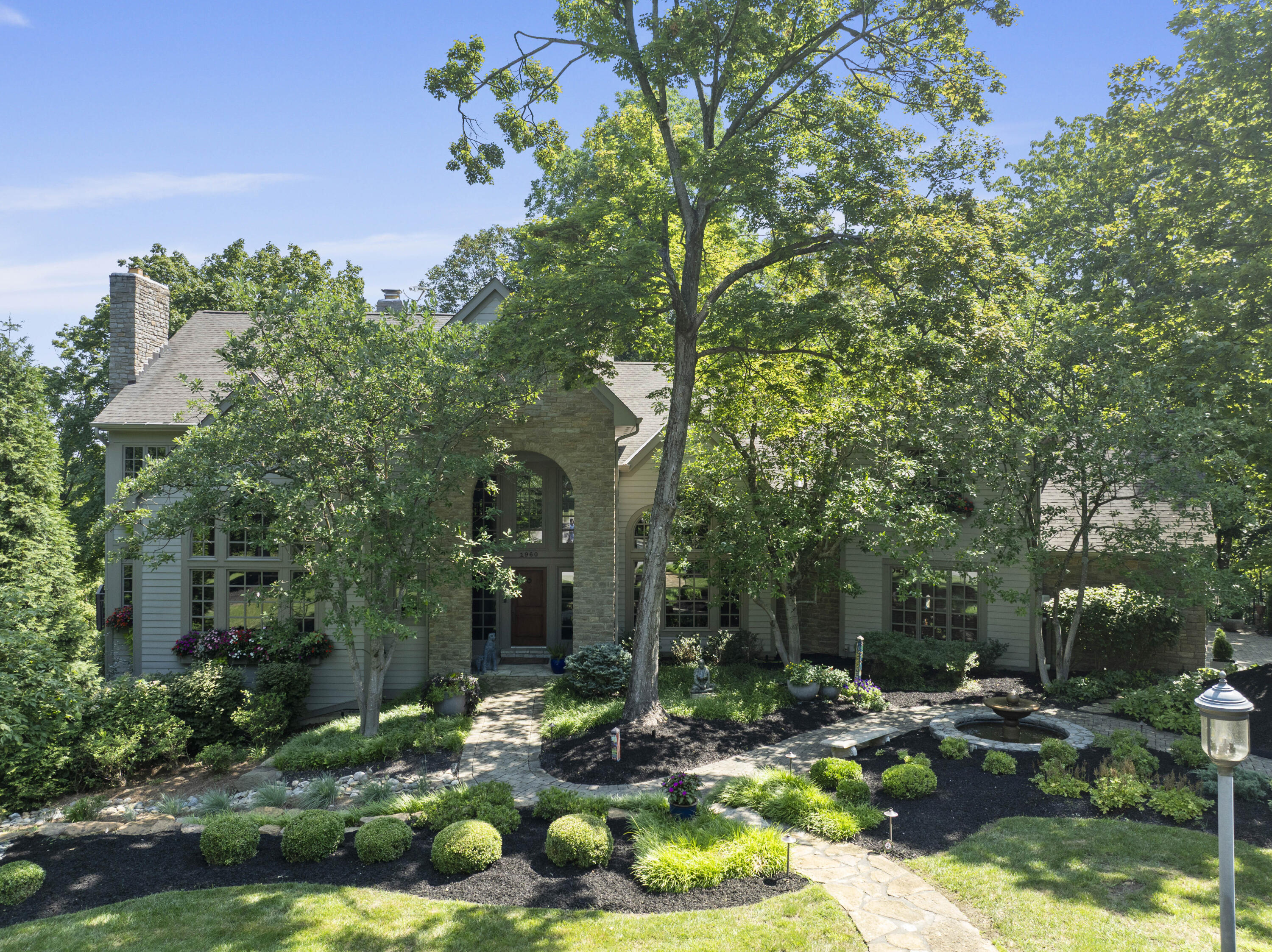 1960 Edenderry Drive