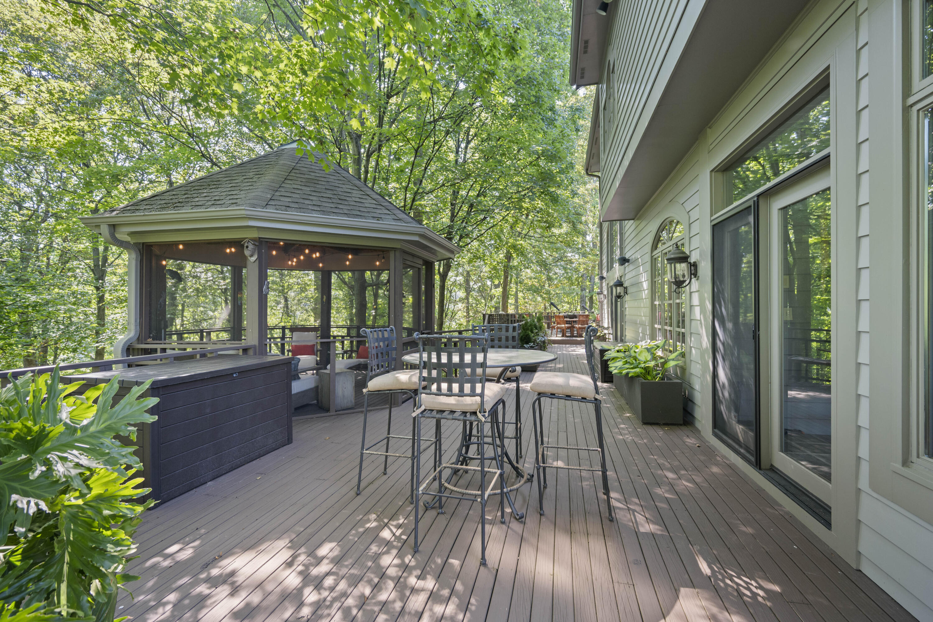 1960 Edenderry Drive