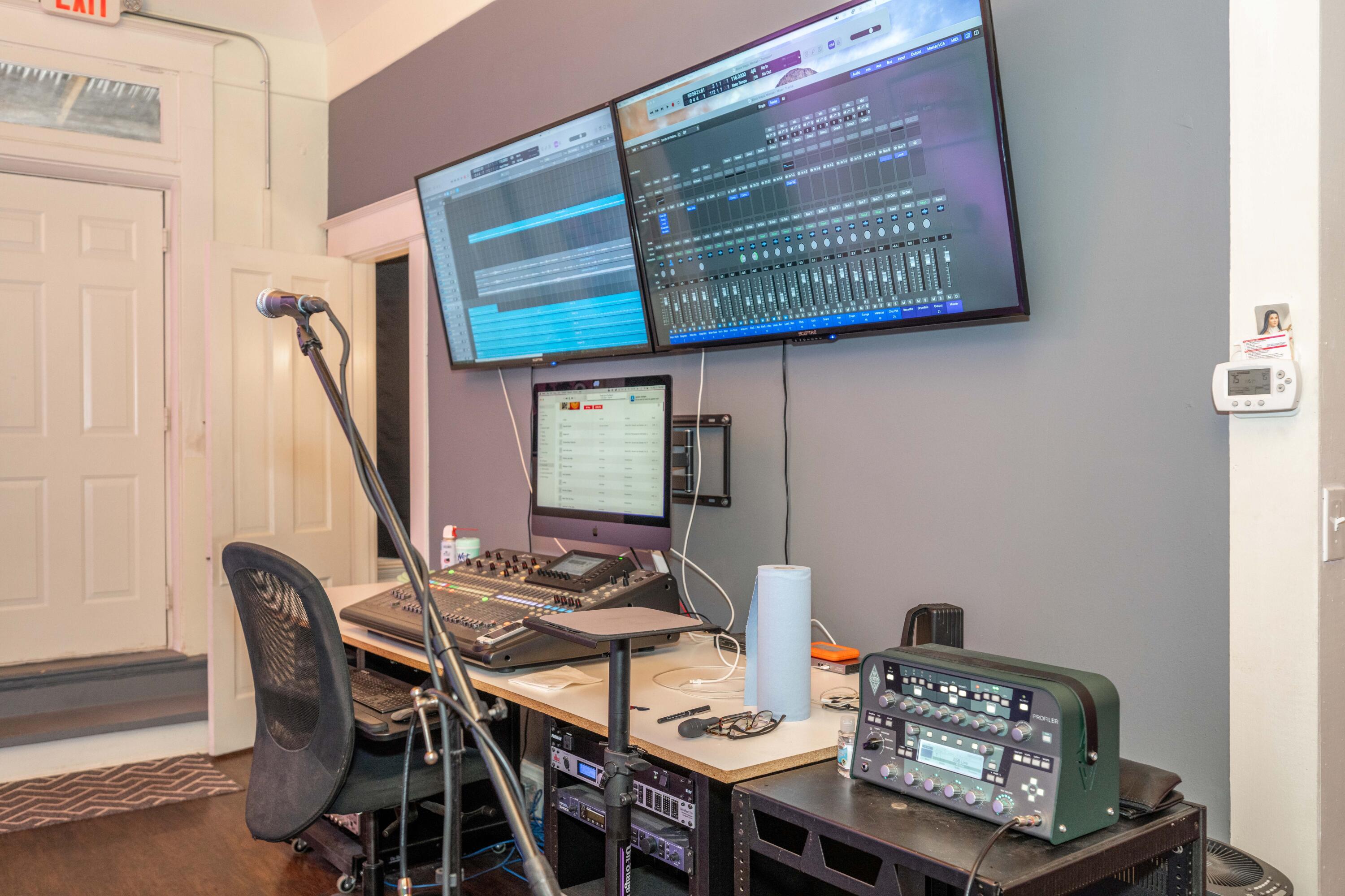 644 Monmouth Street, Newport