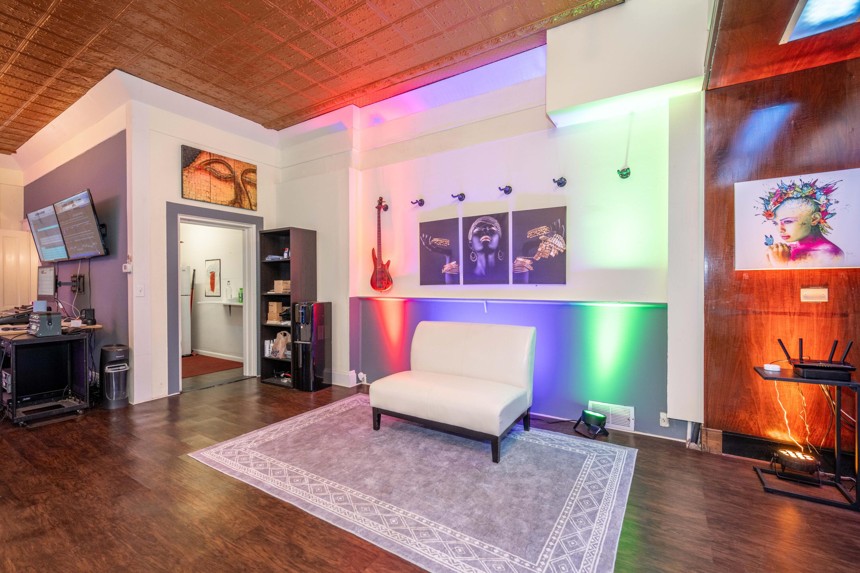 644 Monmouth Street, Newport