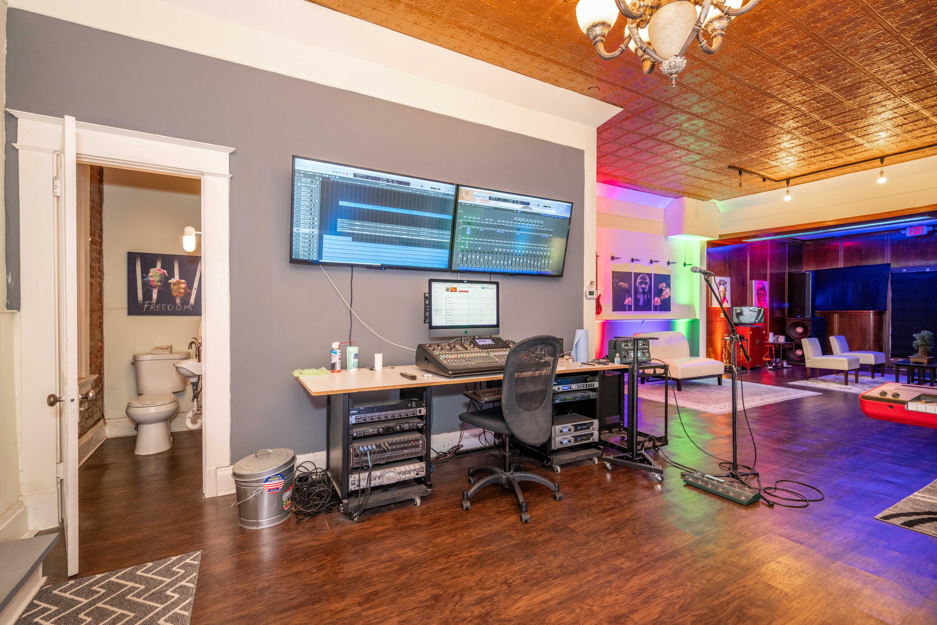 644 Monmouth Street, Newport