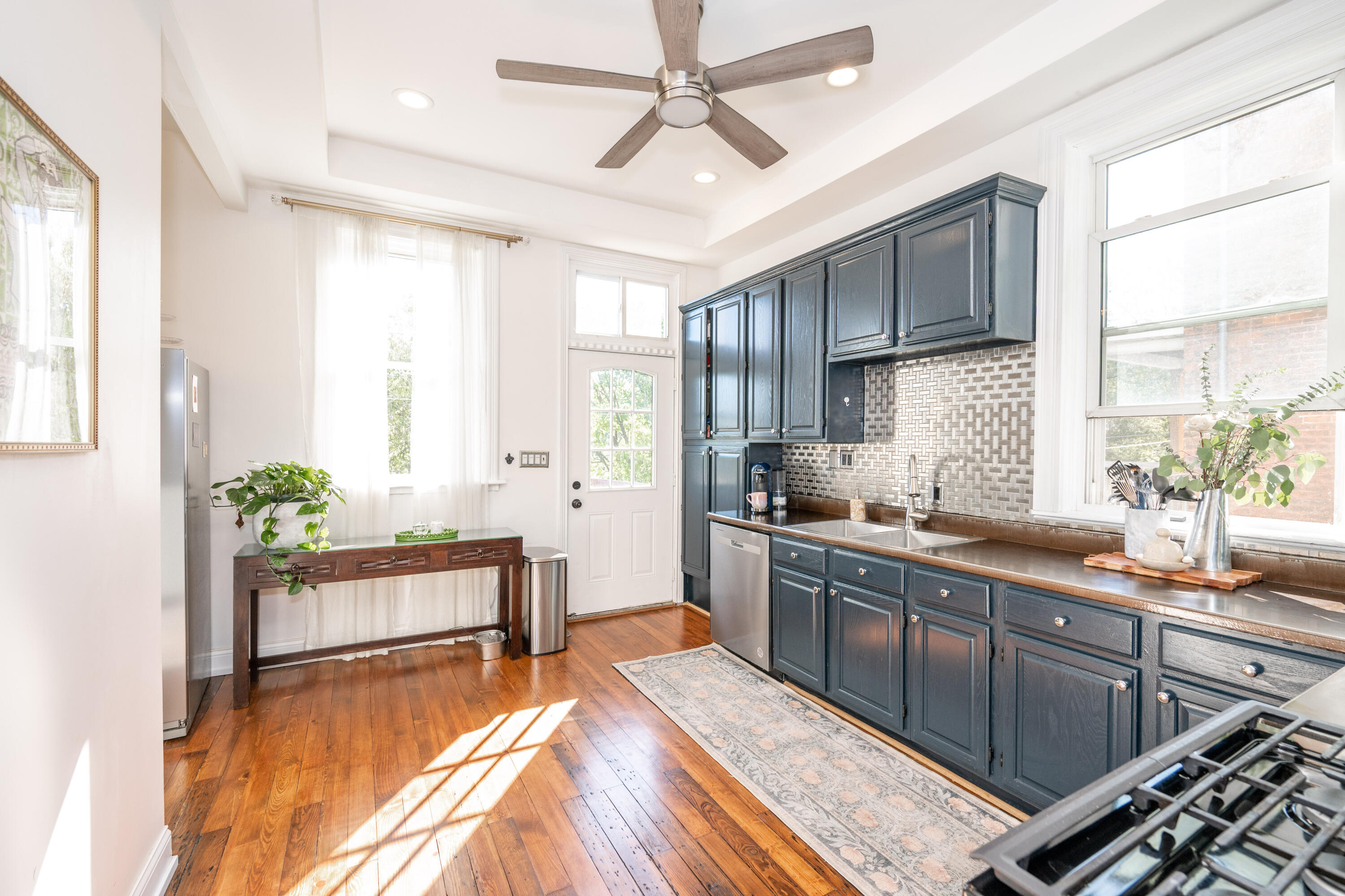 142 Highway Avenue, Ludlow