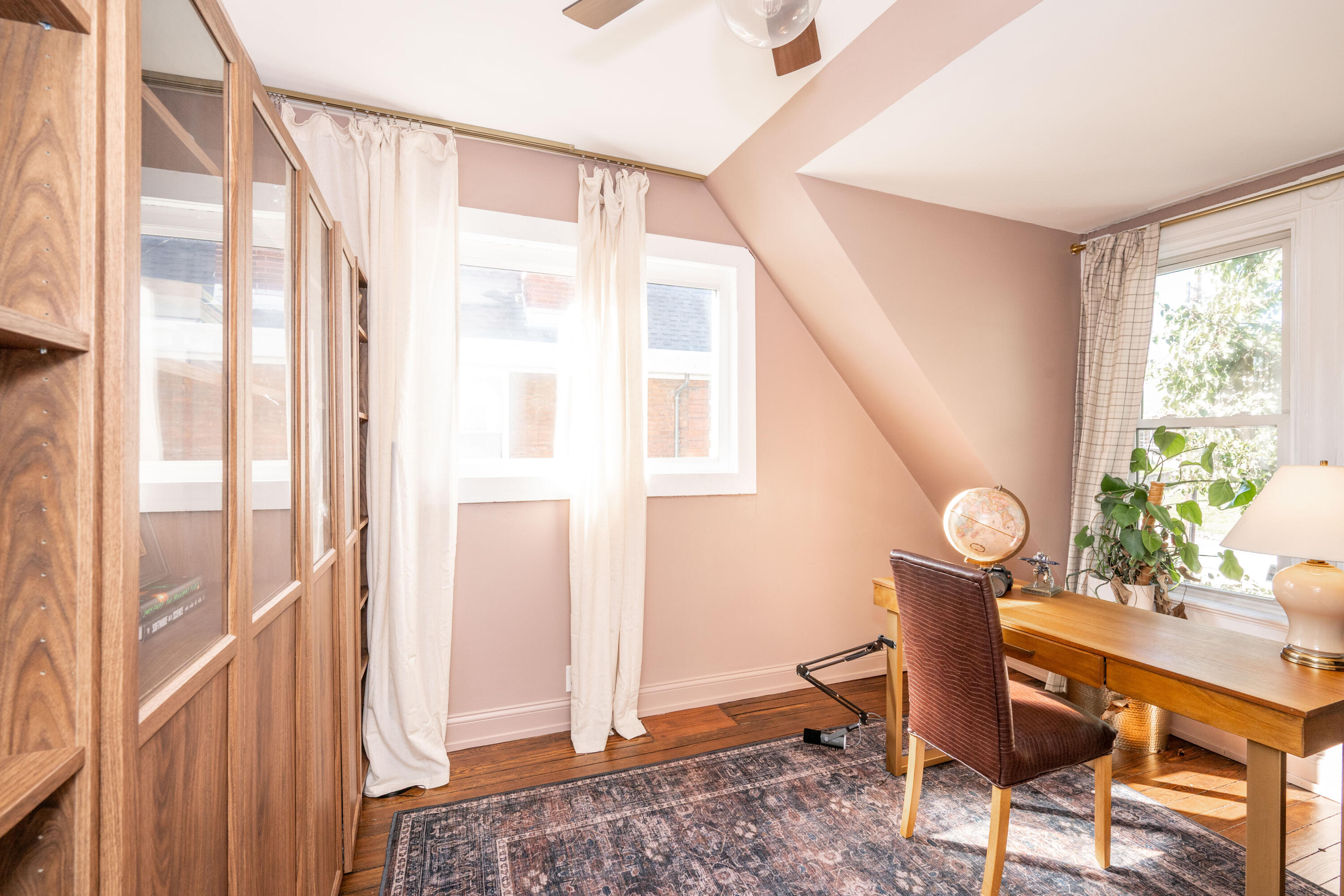 142 Highway Avenue, Ludlow