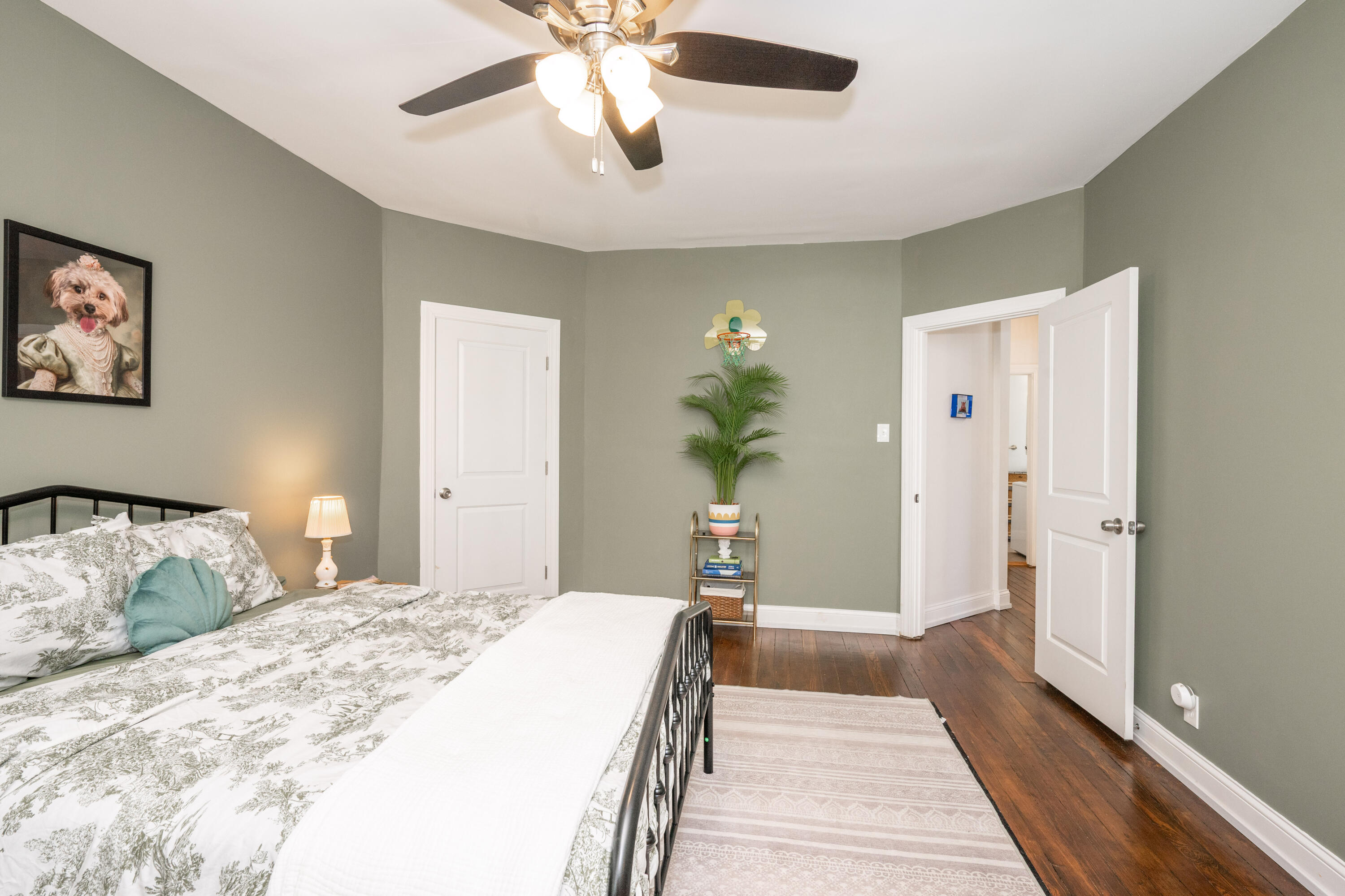 142 Highway Avenue, Ludlow