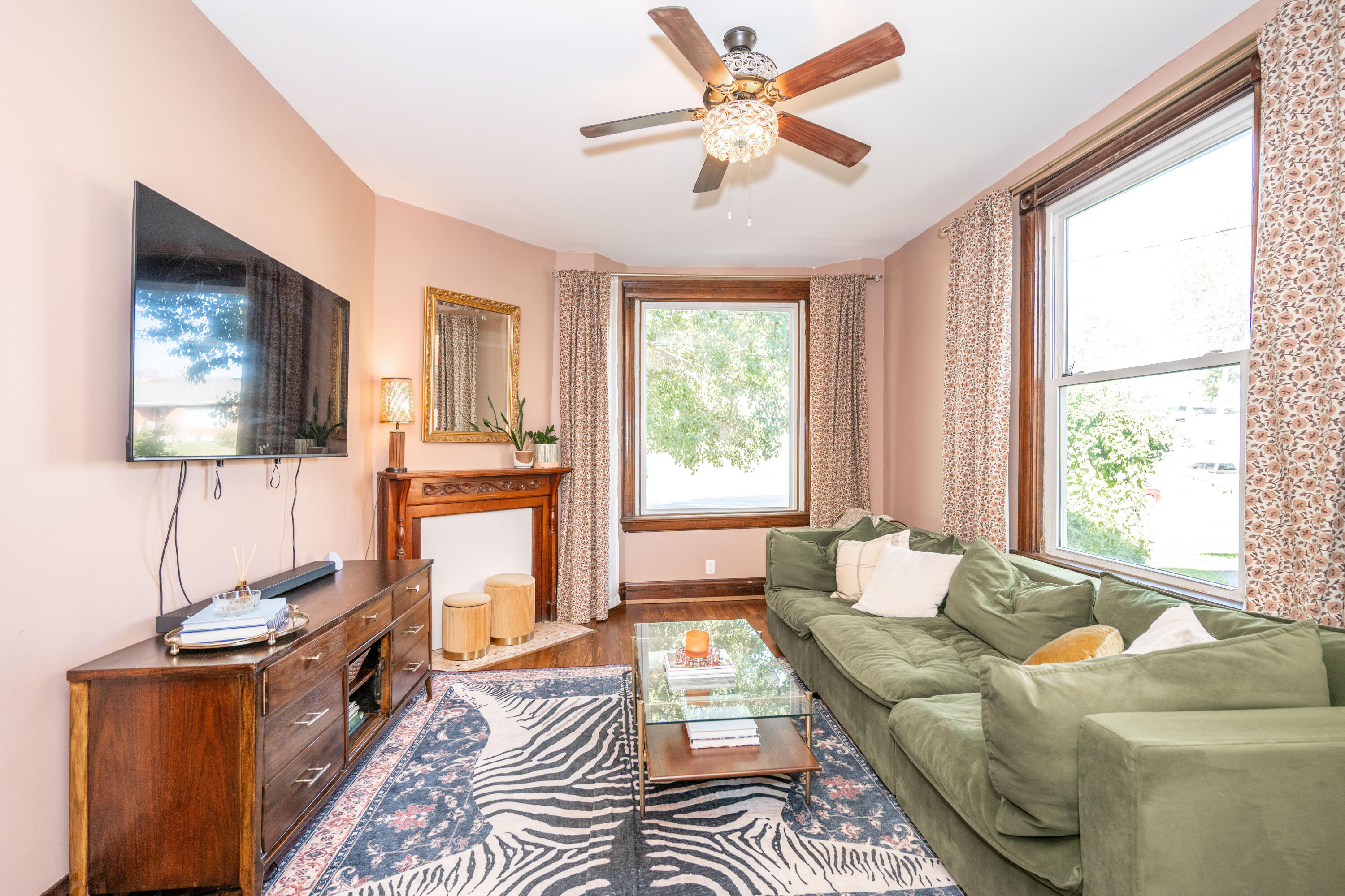 142 Highway Avenue, Ludlow