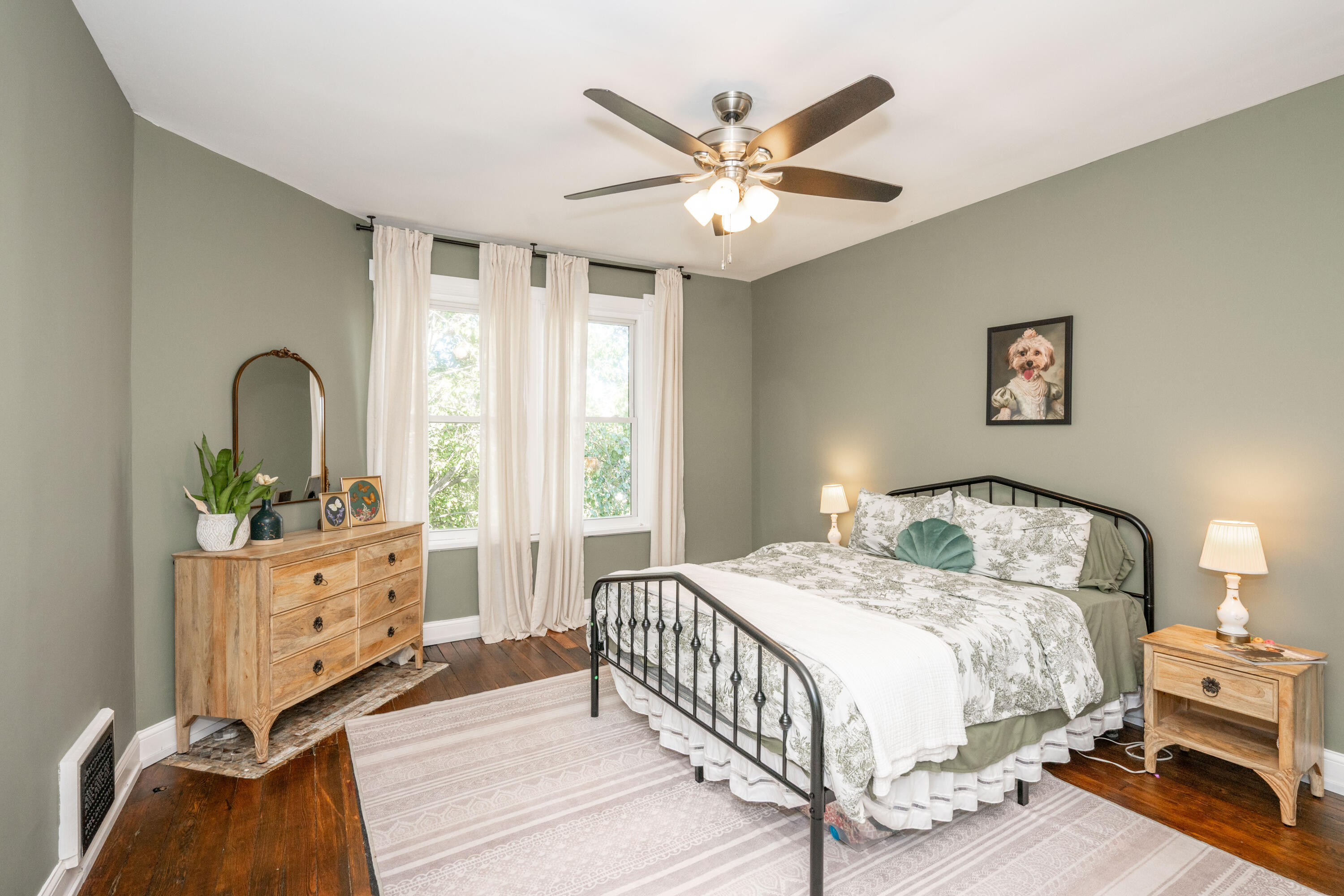 142 Highway Avenue, Ludlow