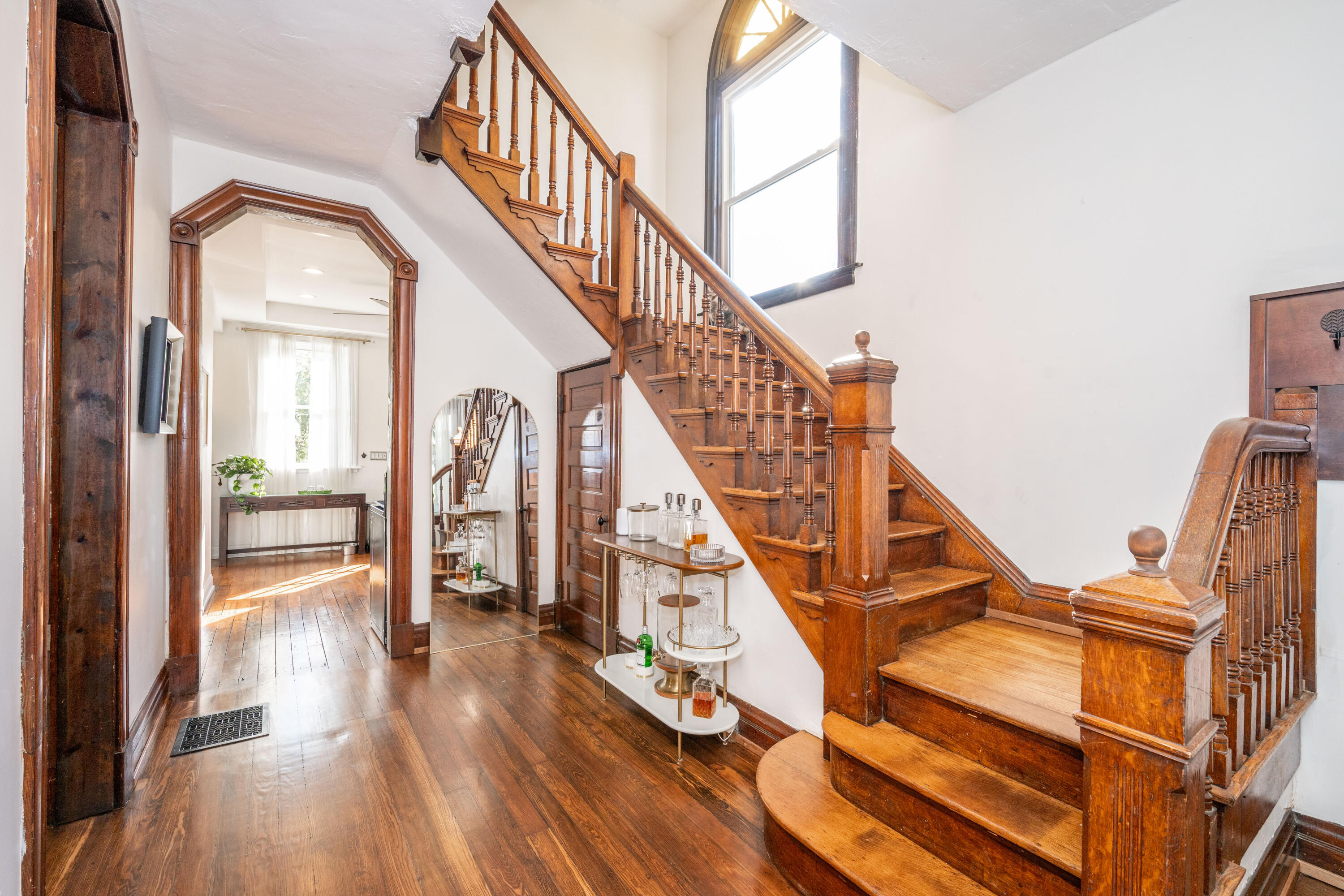 142 Highway Avenue, Ludlow