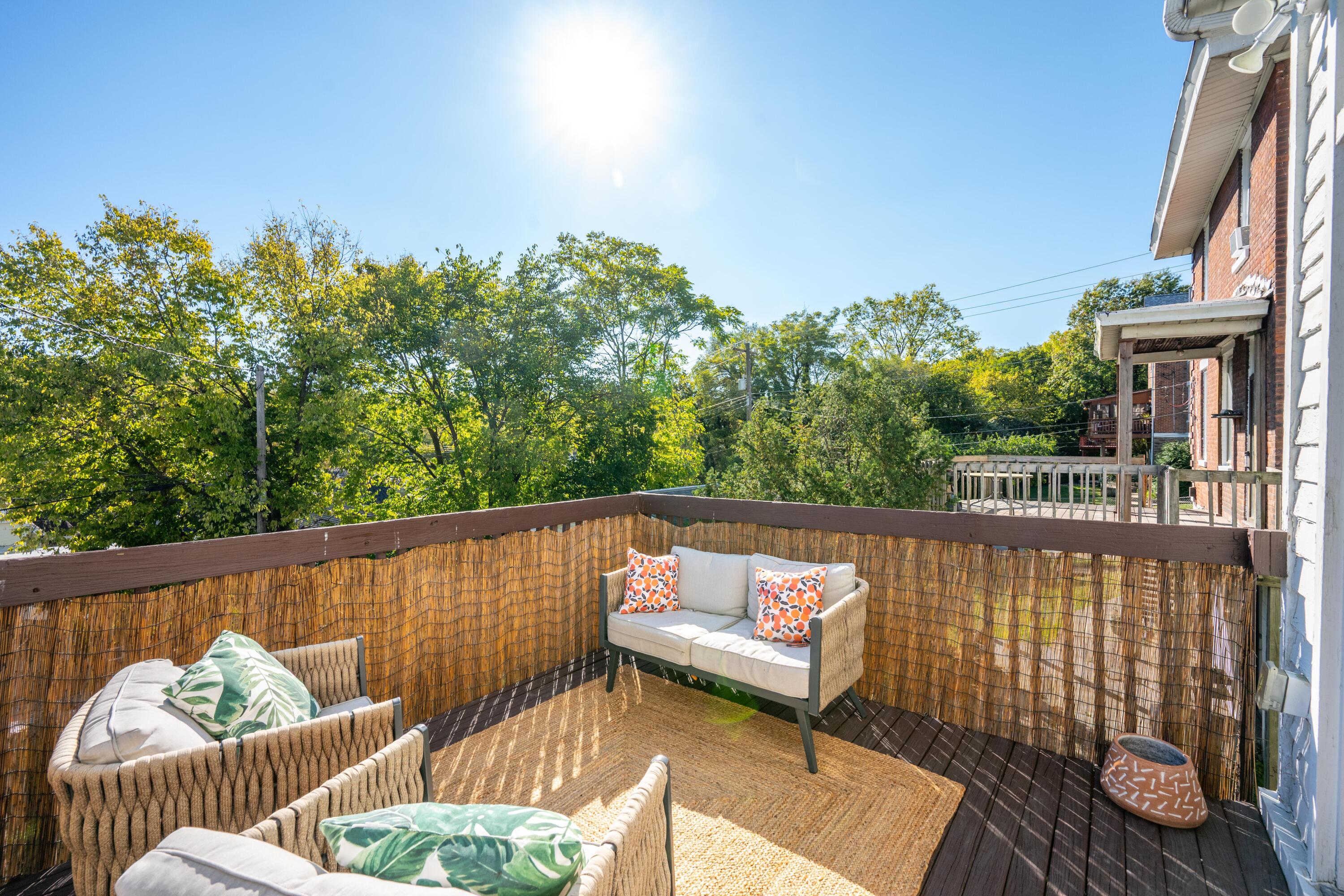 142 Highway Avenue, Ludlow