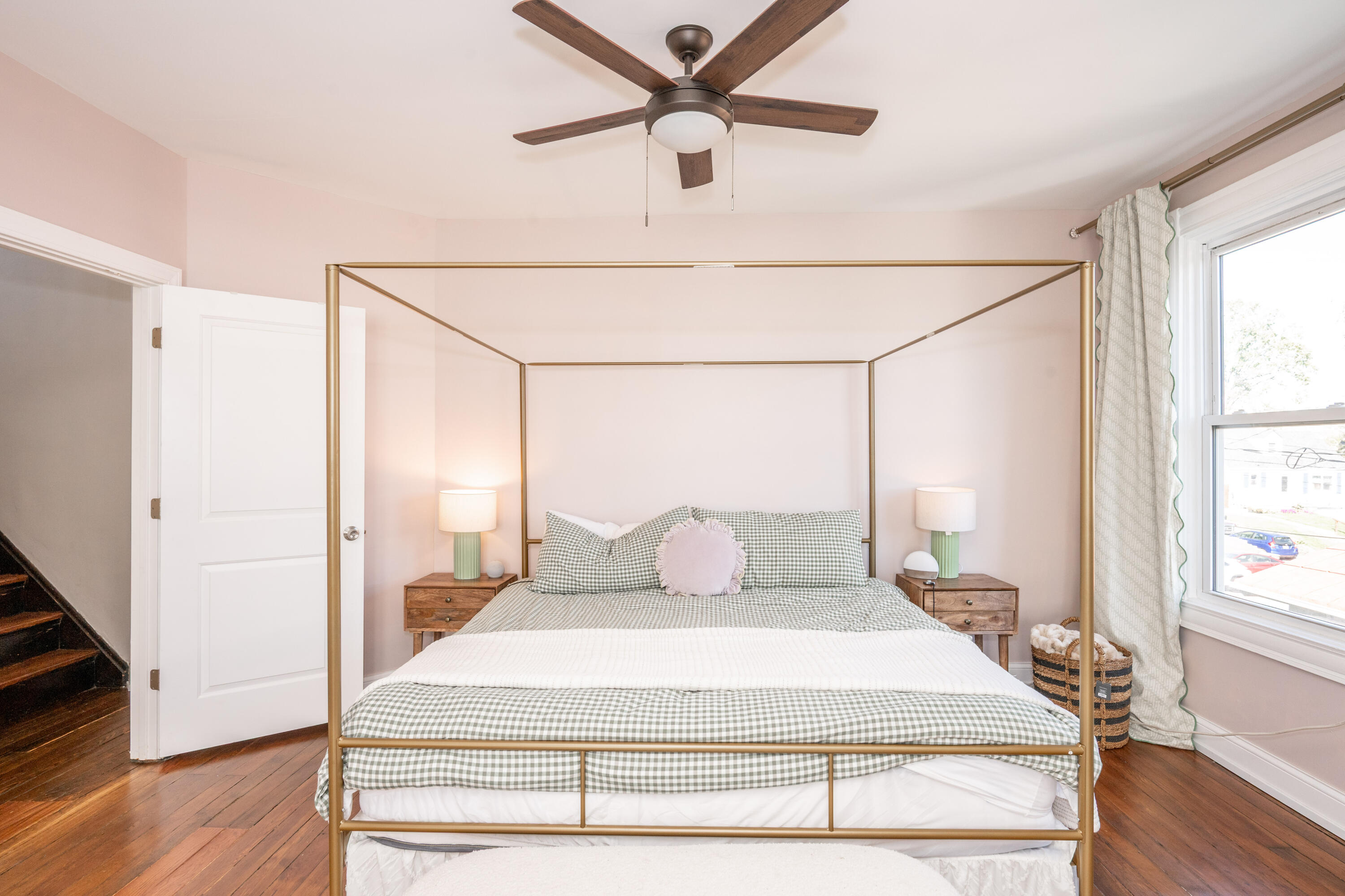 142 Highway Avenue, Ludlow